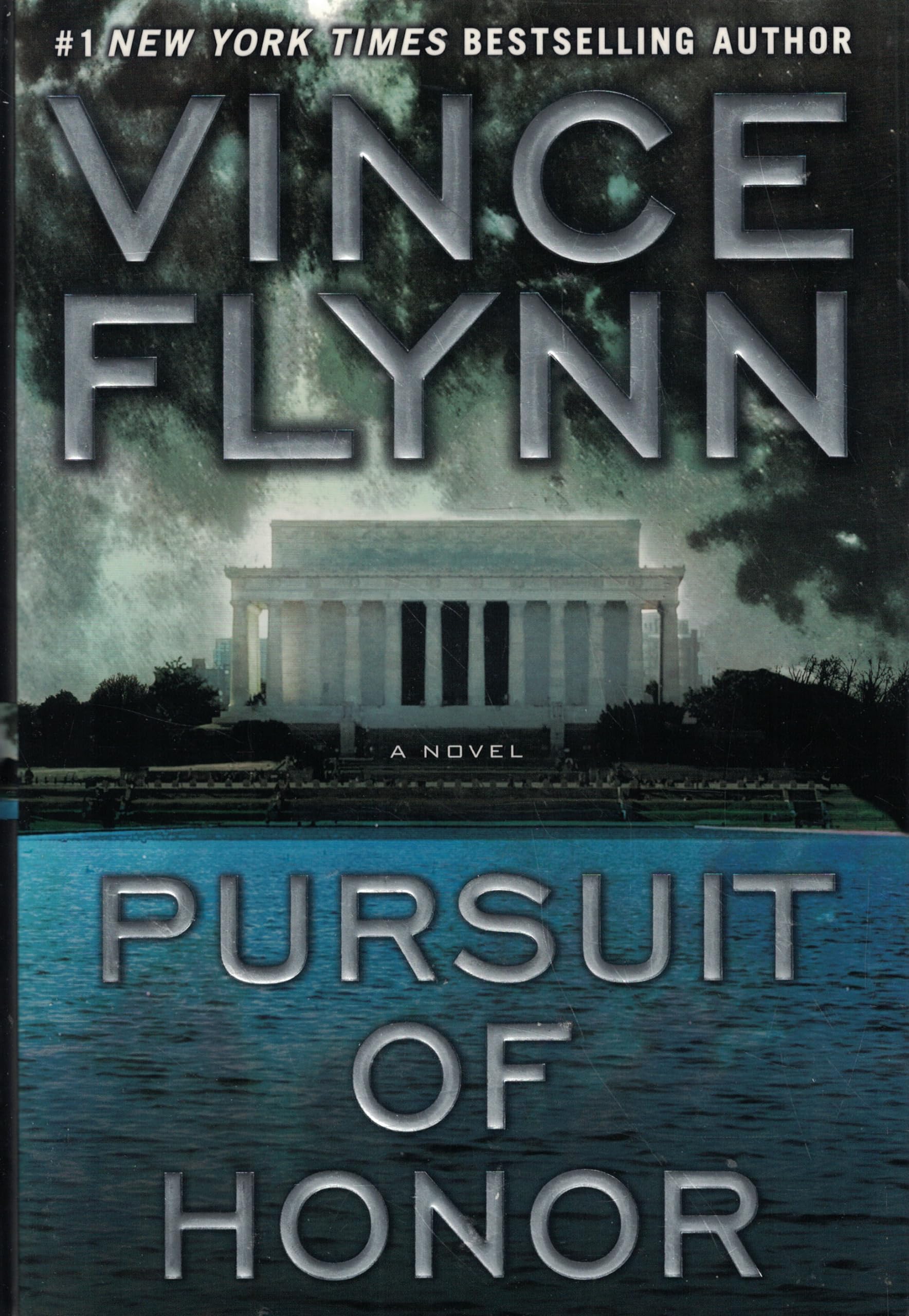 Pursuit of Honor: A Novel (A Mitch Rapp Novel, Band 10) Poetry
