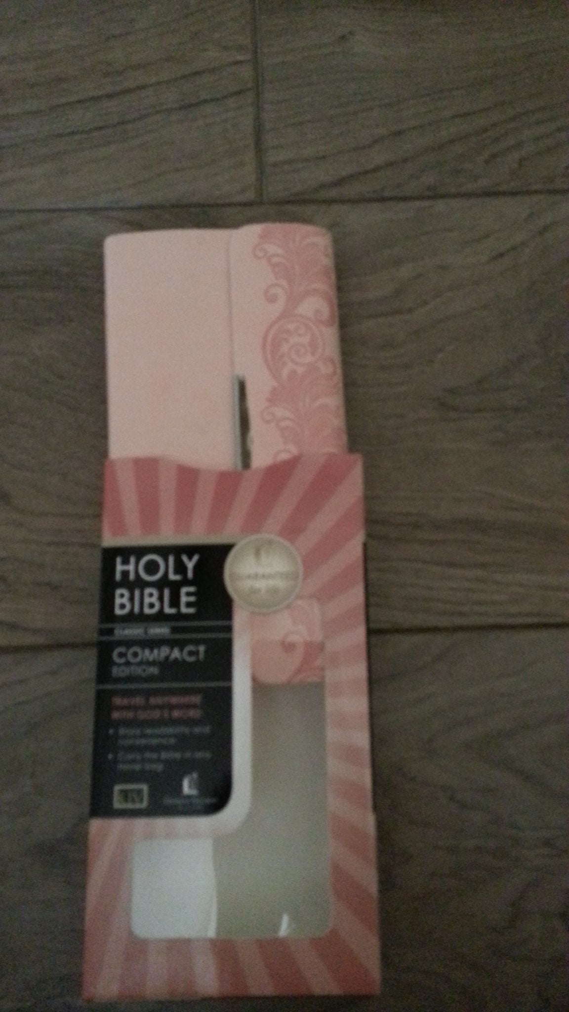 Holy Bible: King James Version, Fleshtone Beige, Leathersoft, Checkbook book