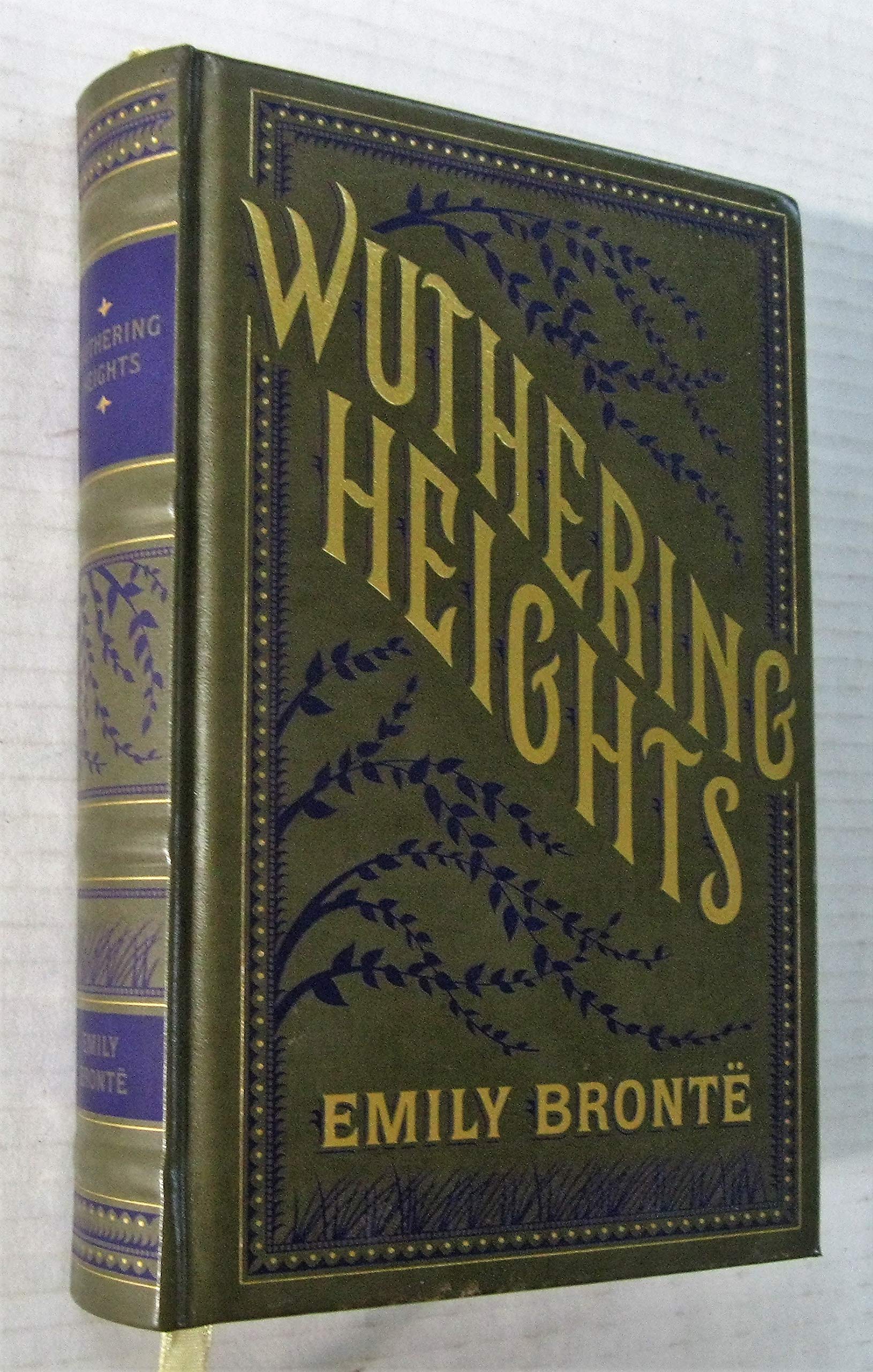 Wuthering Heights: Barnes & Noble Leatherbound Classics (Barnes & Noble Leatherbound Classic Collection) Classics