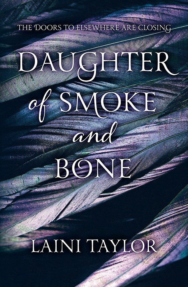 Daughter of Smoke and Bone: The Sunday Times Bestseller. Daughter of Smoke and Bone Trilogy Book 1 Contemporary literature Books