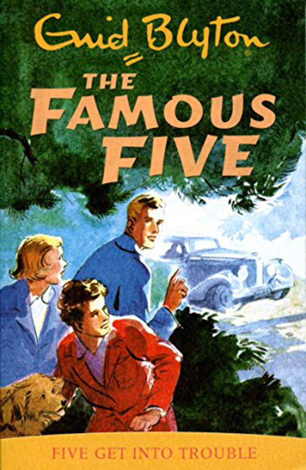 The Famous Five: Five Get Into Trouble - Enid Blyt Books