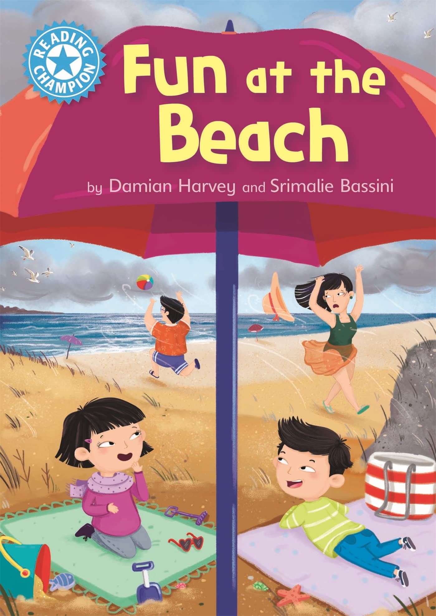 Reading Champion: Fun at the Beach: Independent Reading Blue 4 Professional & Reference Books