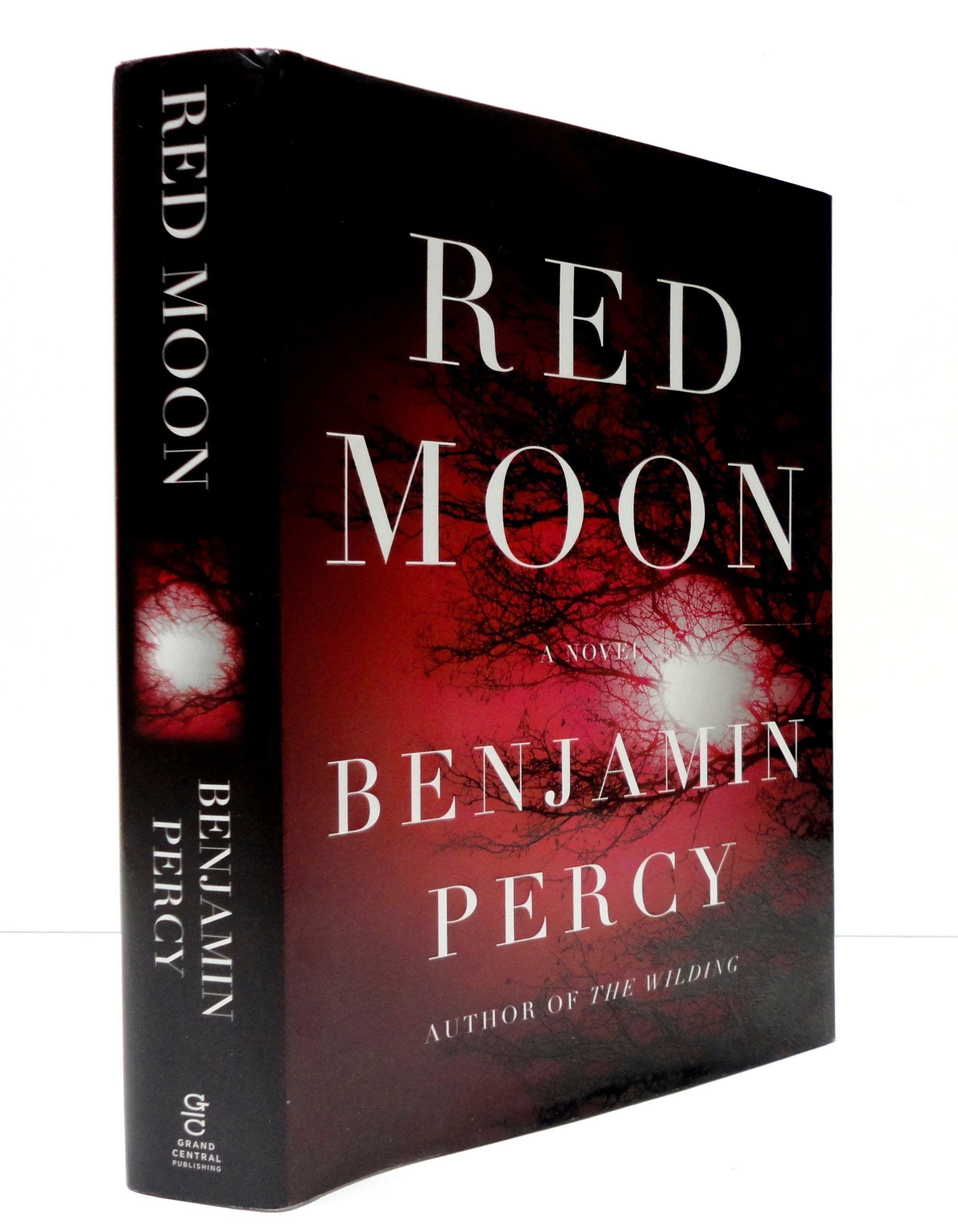 Red Moon: A Novel Horror & Mystery