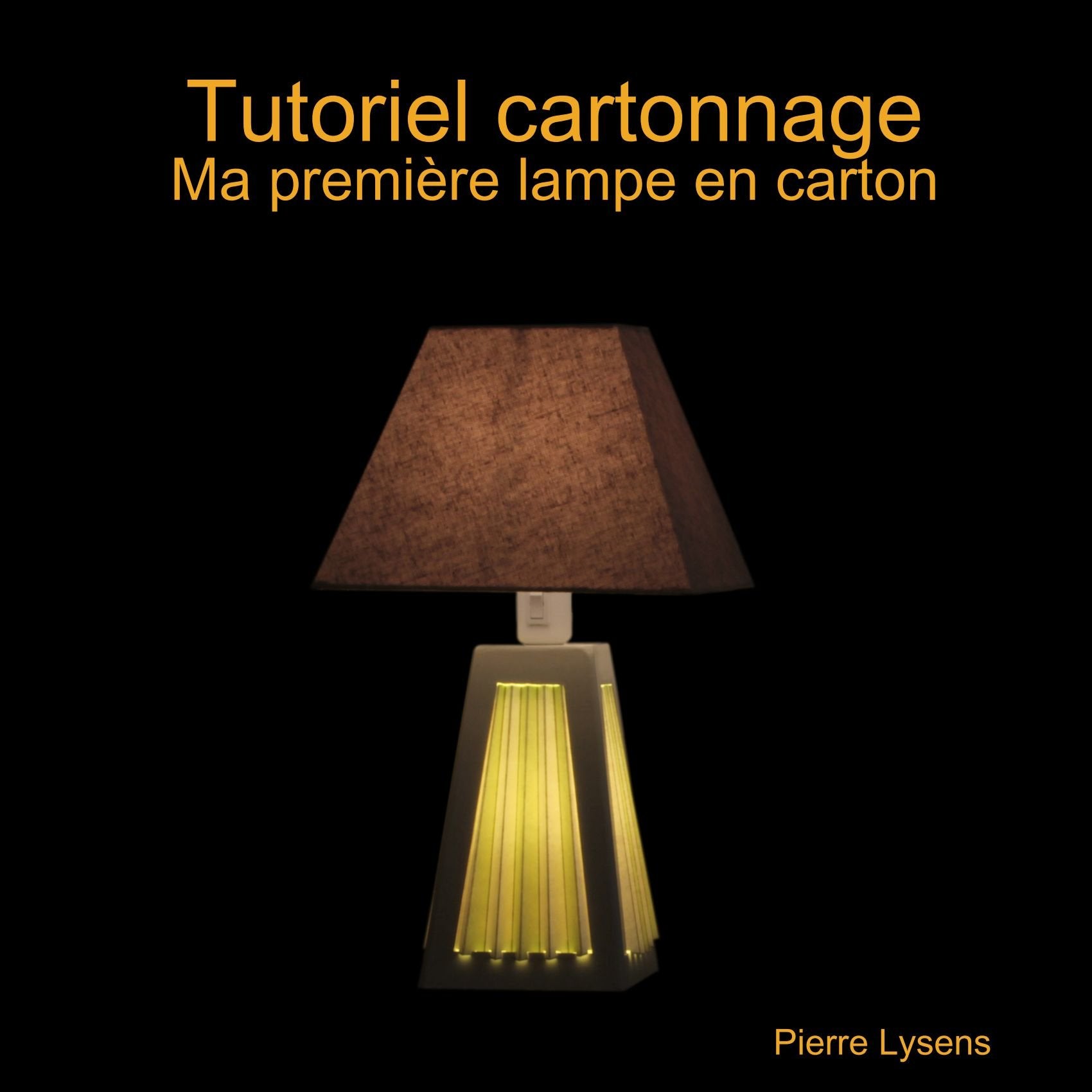 Tutoriel cartonnage : ma première lampe en carton book