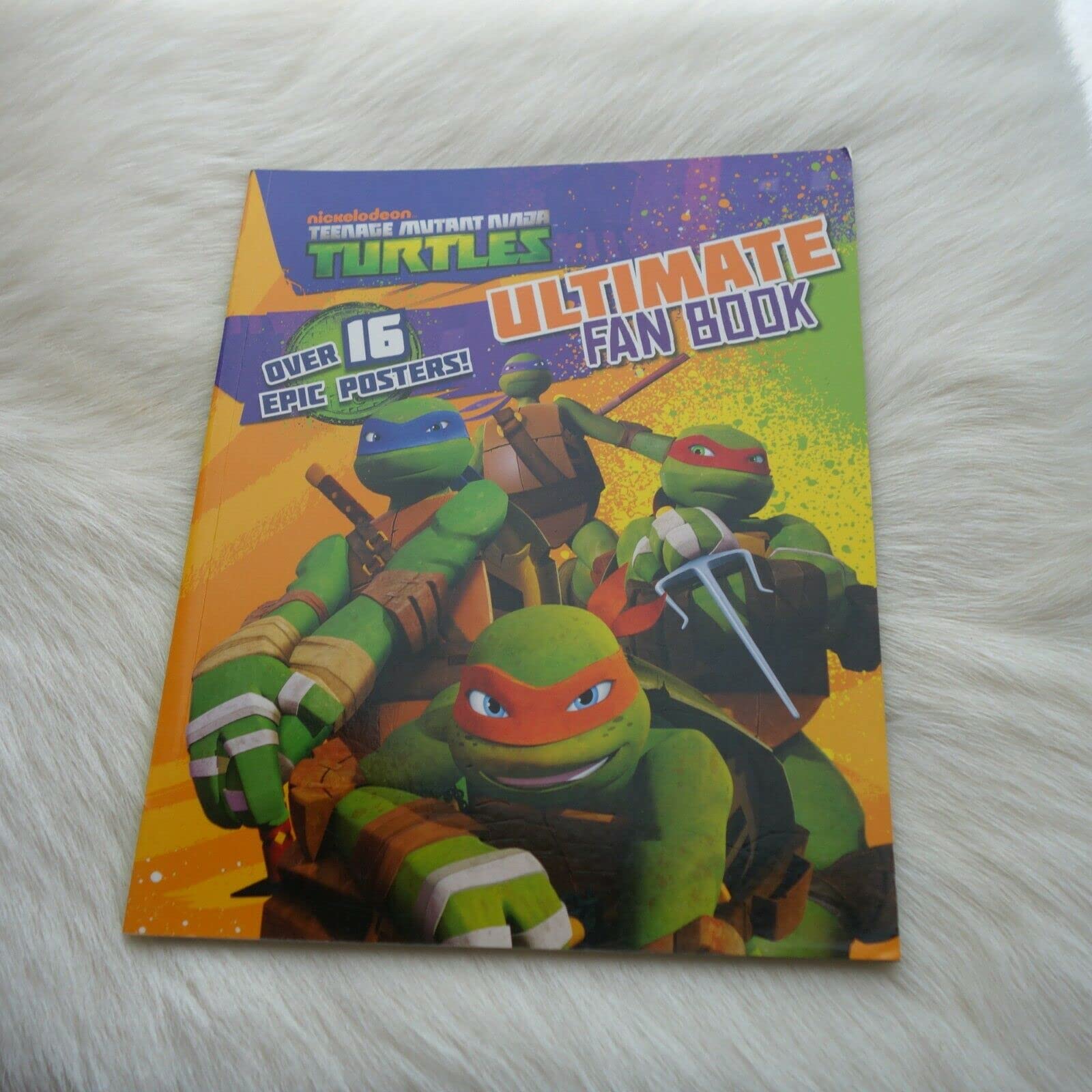 Teenage Mutant Ninja Turtles Ultimate Fan Book: Over 16 Epic Posters! Books