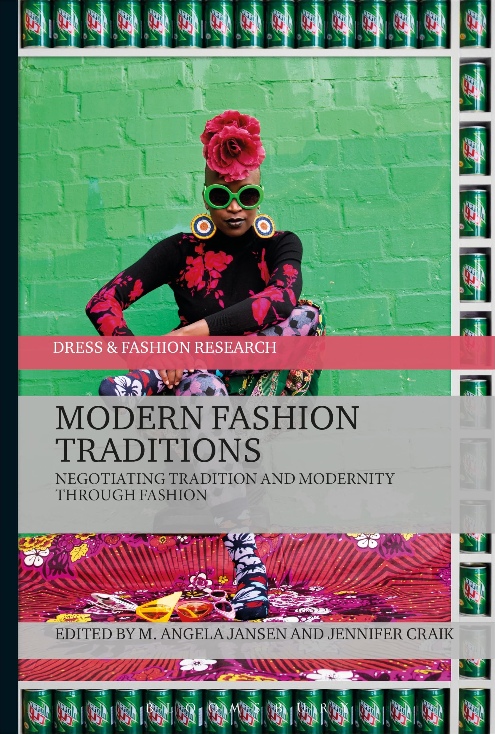 Modern Fashion Traditions Books