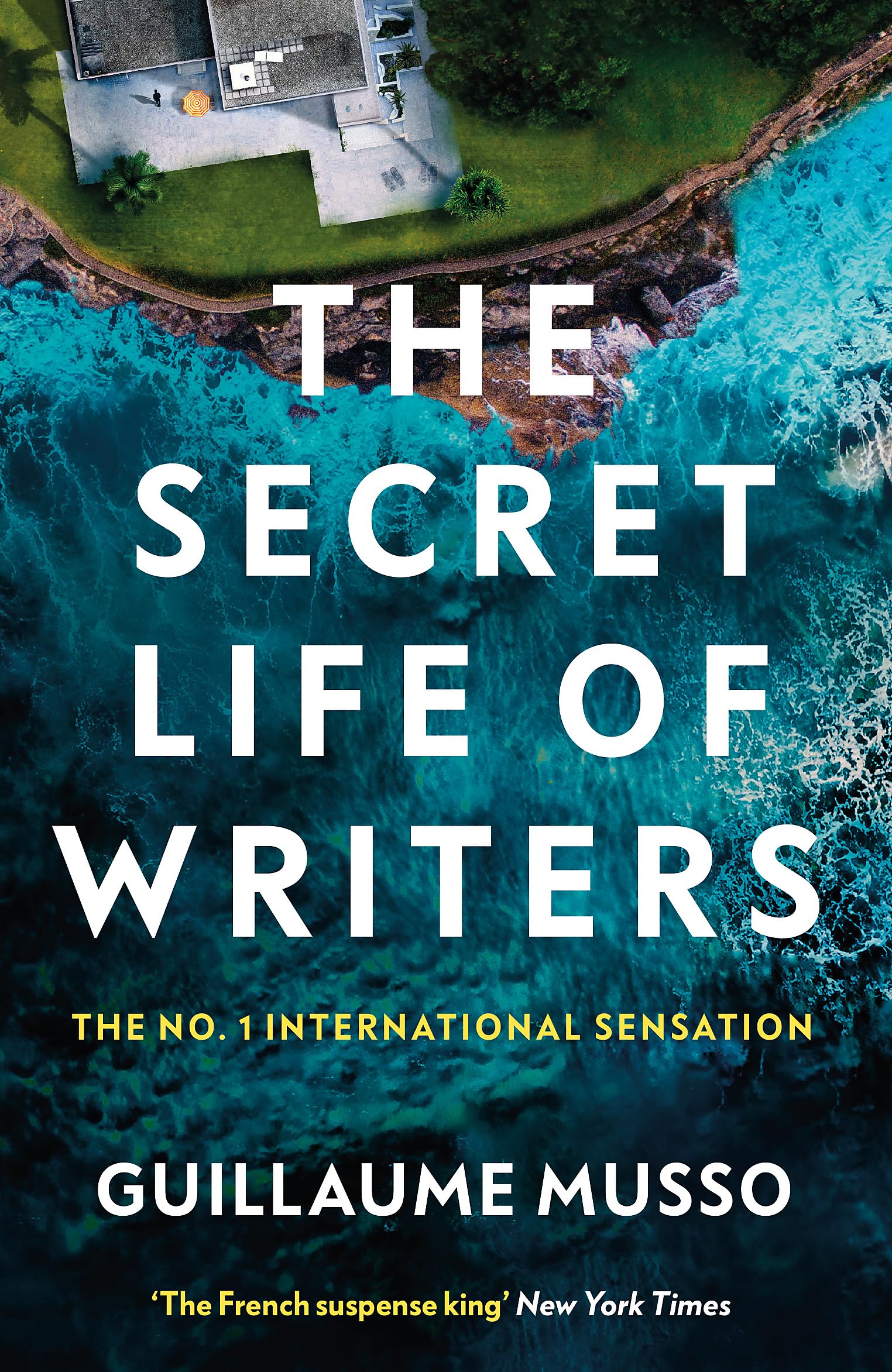 The Secret Life of Writers: The No.1 International Sensation Contemporary literature