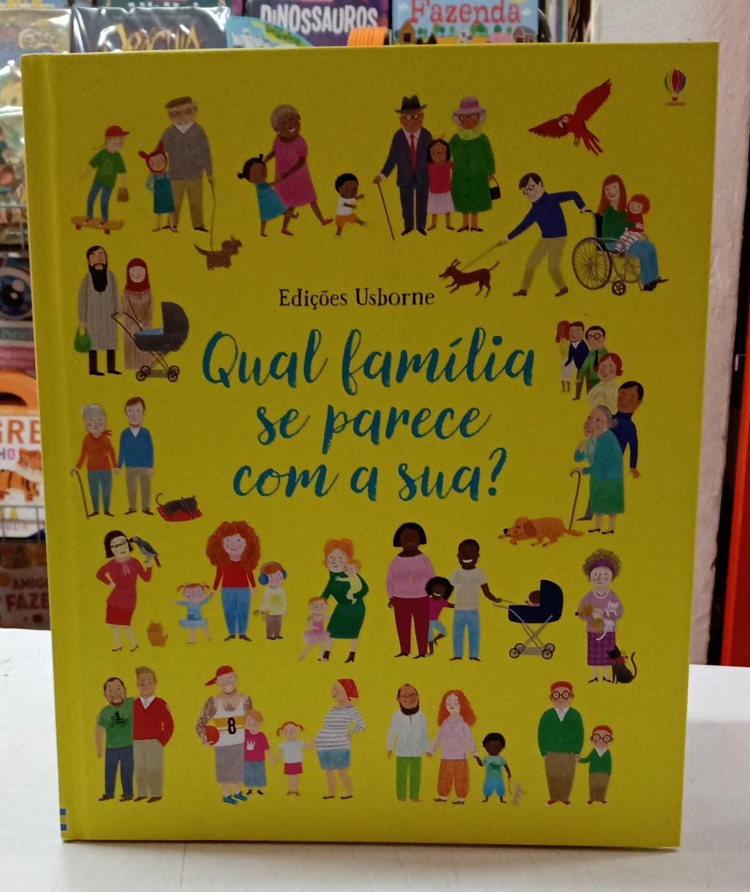 livro infantil qual familia parece com a sua editora u Books