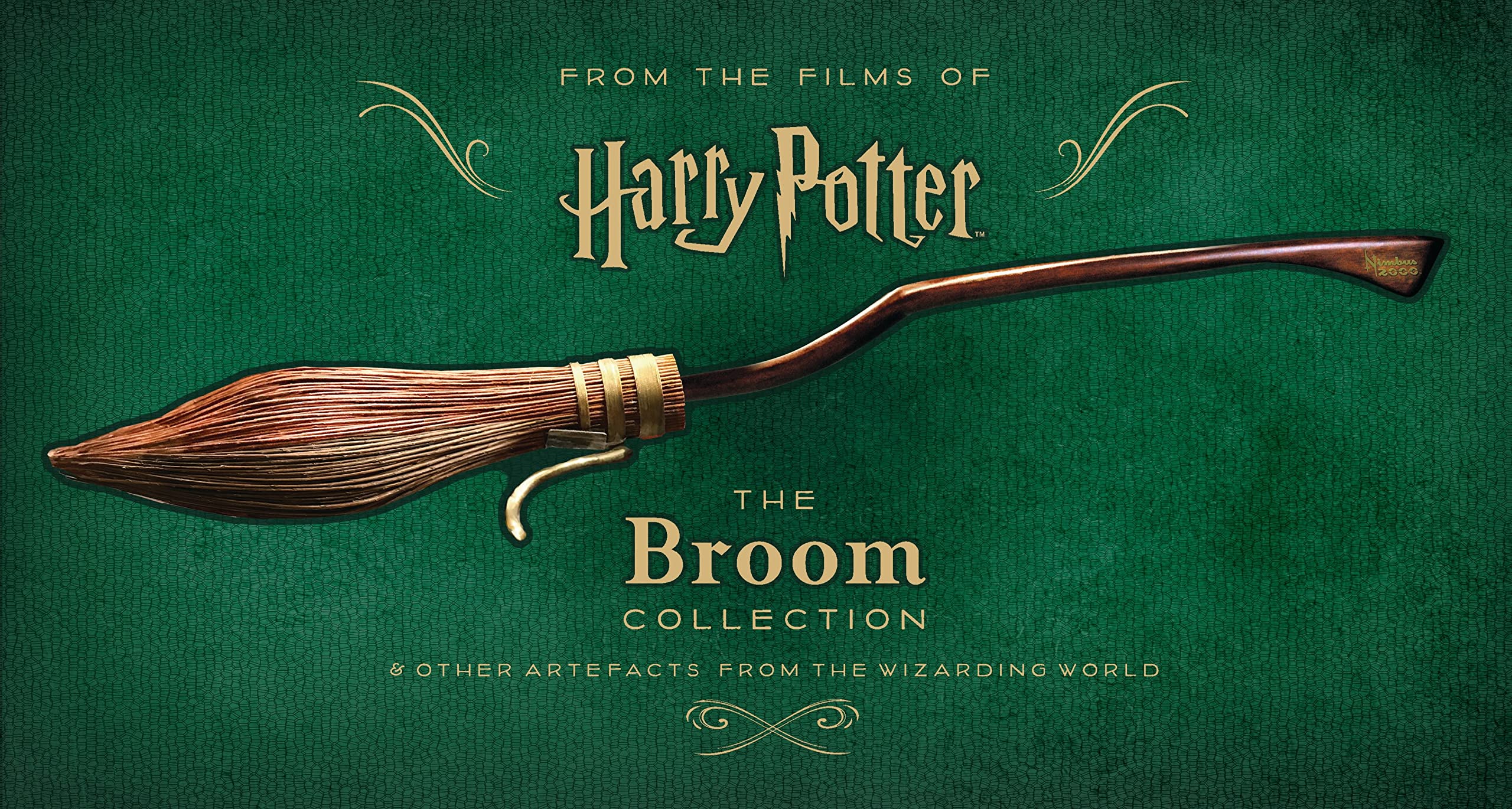 Harry Potter – The Broom Collection and Other Artefacts from the Wizarding World: And other props from the wizarding world warner bros Contemporary literature