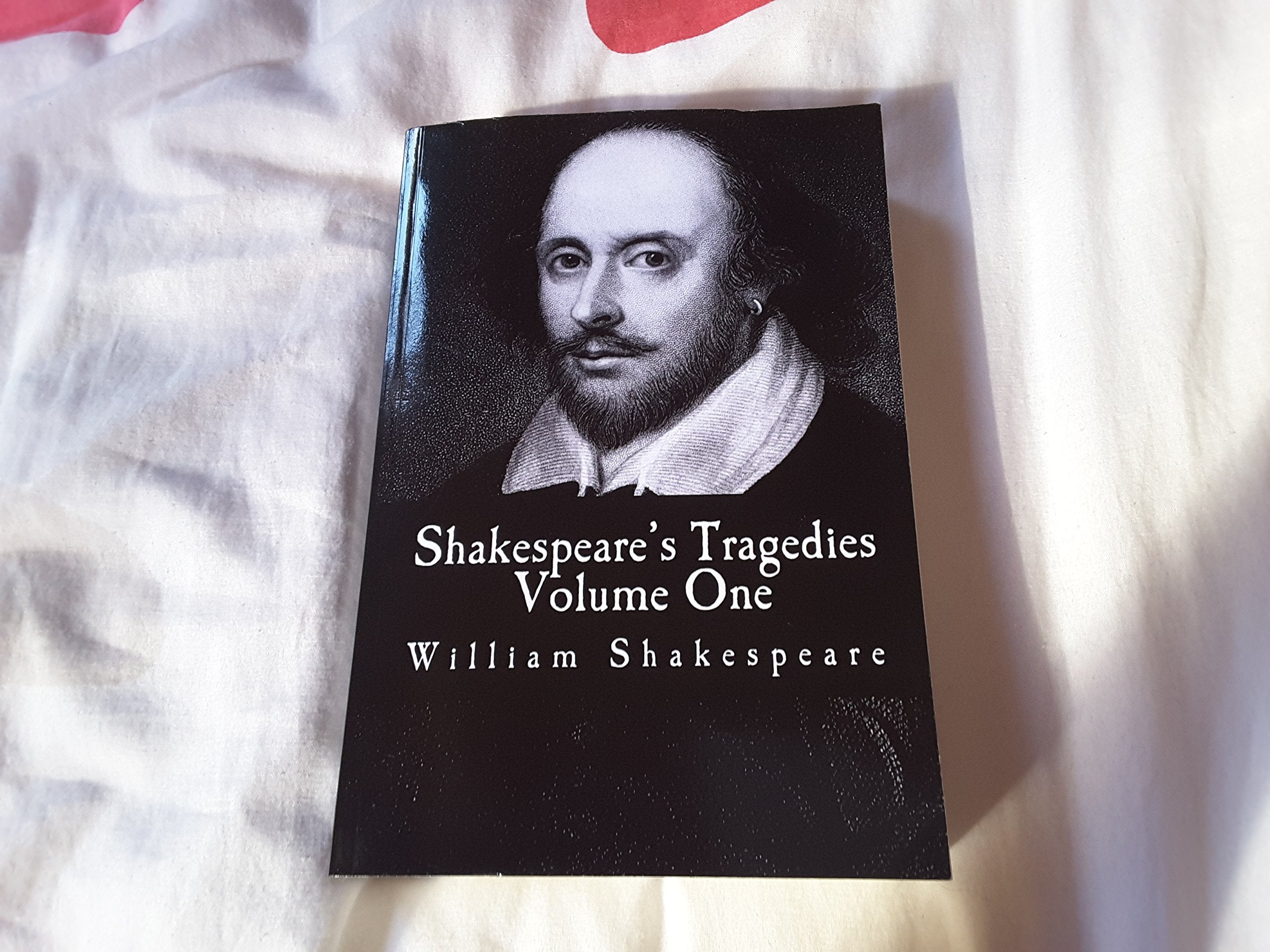 Shakespeare’s Tragedies : Volume One: (Hamlet, King Lear, Macbeth, Othello, Romeo and Juliet) ((Mockingbird Classics Deluxe Edition - The Complete Works of Shakespeare), Band 3) Drama