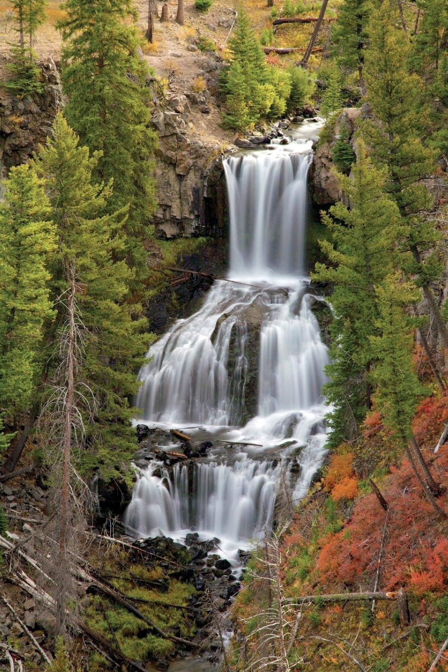 Undine Falls Waterfall in Yellowstone National Park Wyoming Journal: 150 page lined notebook/diary Travel