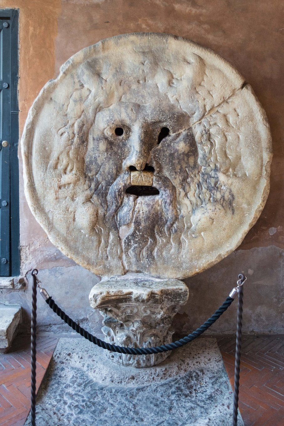 Bocca Della Verita / Mouth of Truth in Rome Italy Journal: 150 page lined notebook/diary Travel