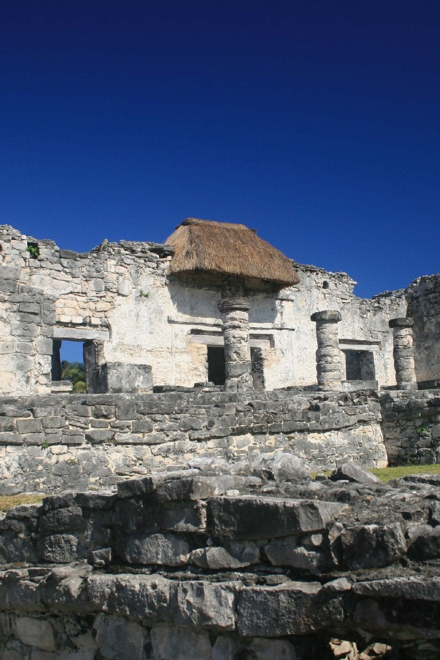 A Sunny Day in the Mayan Ruins of Tulum Mexico Journal: 150 page lined notebook/diary Travel