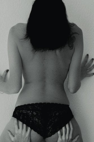 Journal: Sexy Woman's Back Blank Note Book Diary ~ 6 x 9 Size ~ 150 Gray Lined Pages ~ COLLEGE Ruled Photography