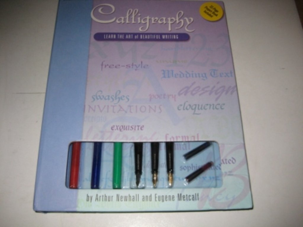 Calligraphy: Learn the Art of Beautiful Writing (Walter Foster Art Kits) Film, Art & Culture