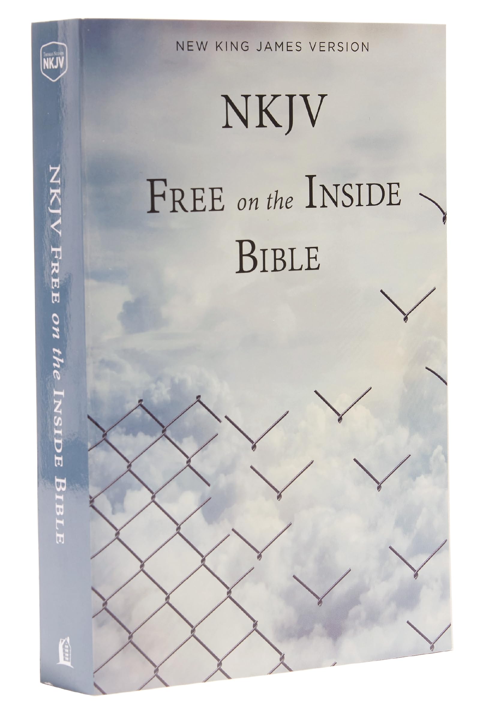 NKJV, Free on the Inside Bible, Paperback: Holy Bible, New King James Version Social Sciences