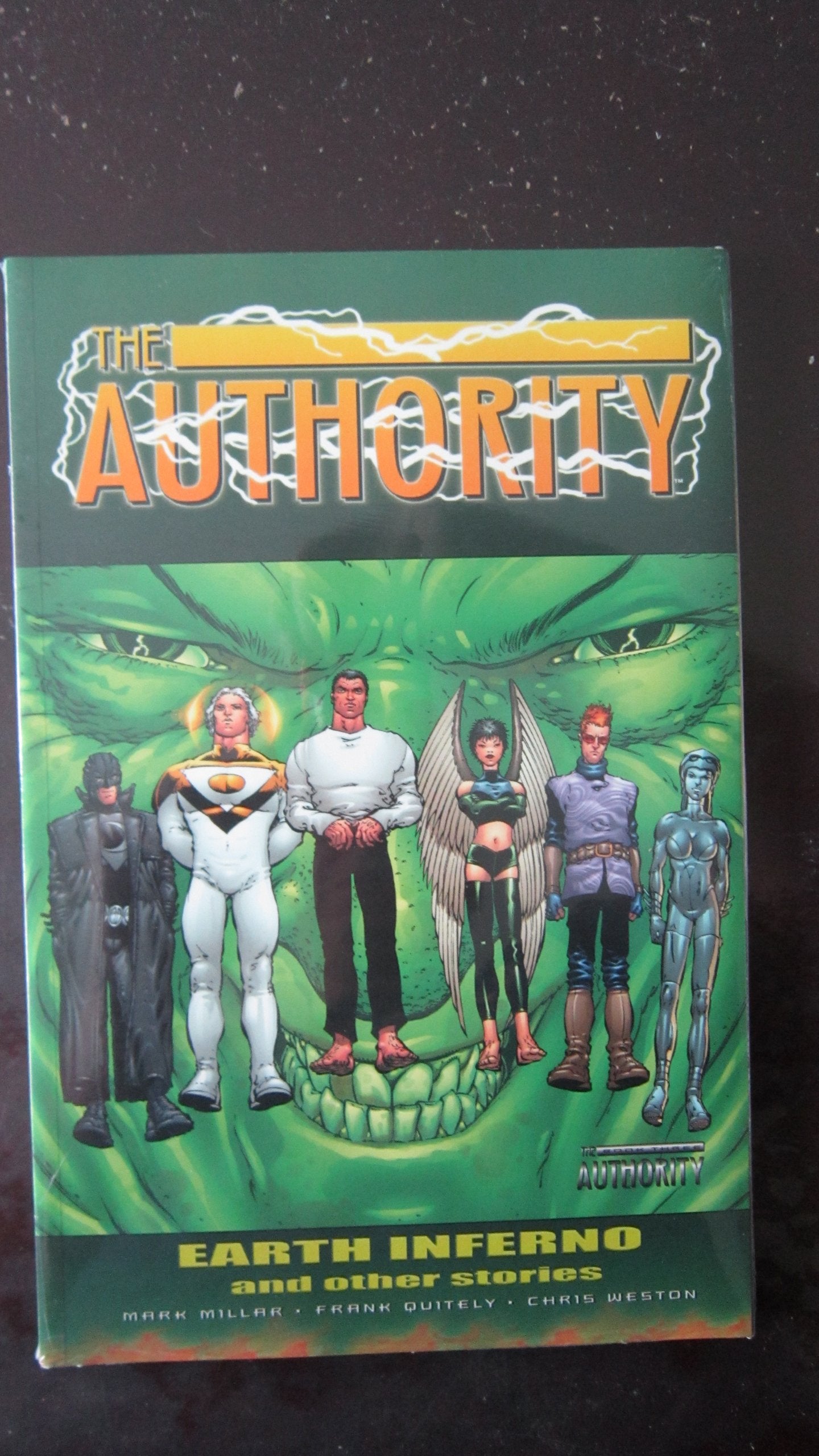 The Authority Vol. 3: Earth Inferno and Other Stories Superheroes