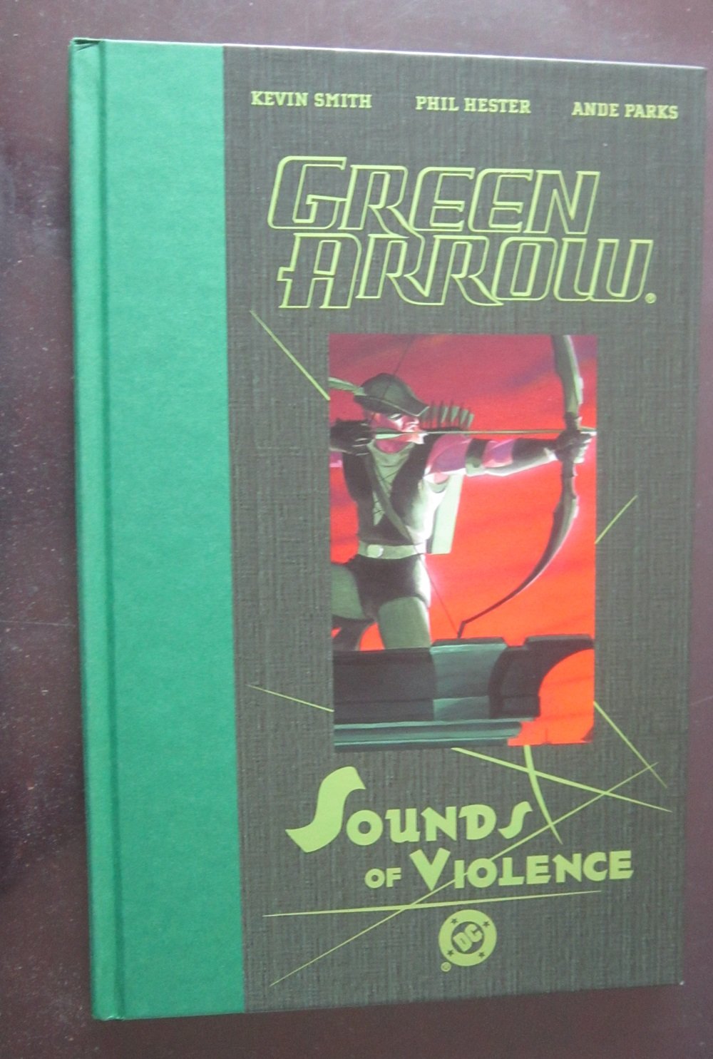Green Arrow: Sounds of Violence book