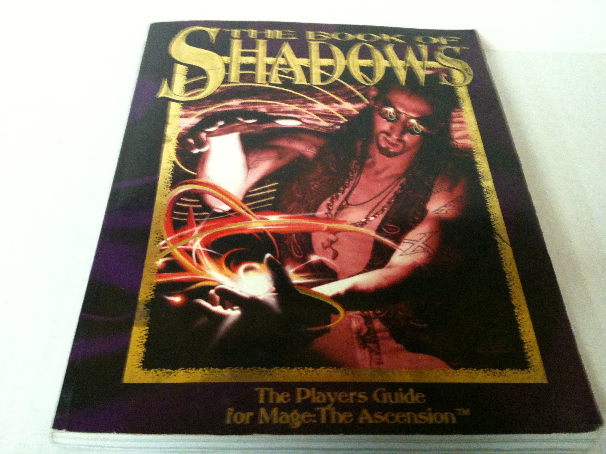 The Book of Shadows: The Mage Players Guide : The Sourcebook for Players and Storytellers of Mage Manga
