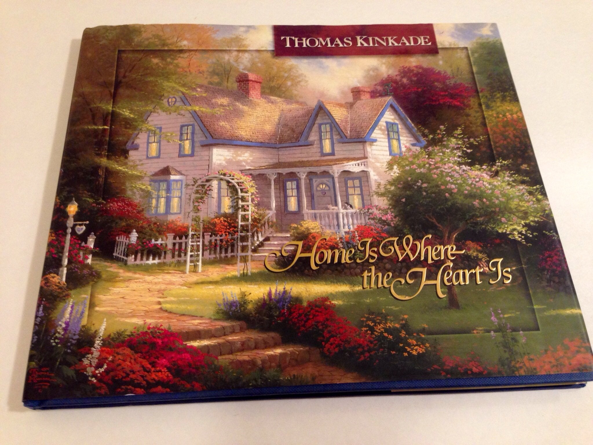 Home Is Where the Heart Is (Thomas Kinkades Lighted Path Collection)) Religion & Esotericism