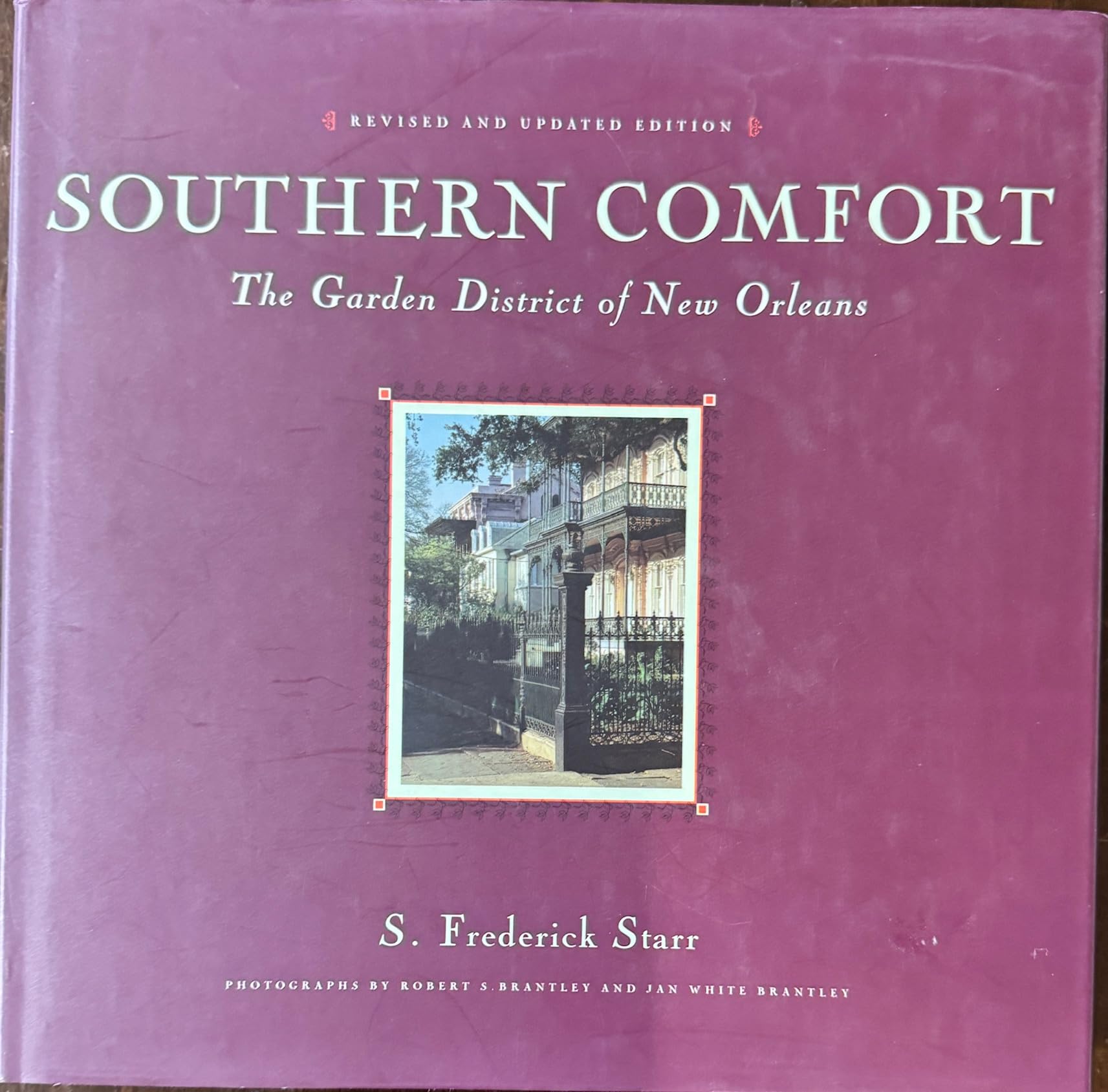 Southern Comfort: The Garden District of New Orleans (Flora Levy Humanities Series) Geology & Geography