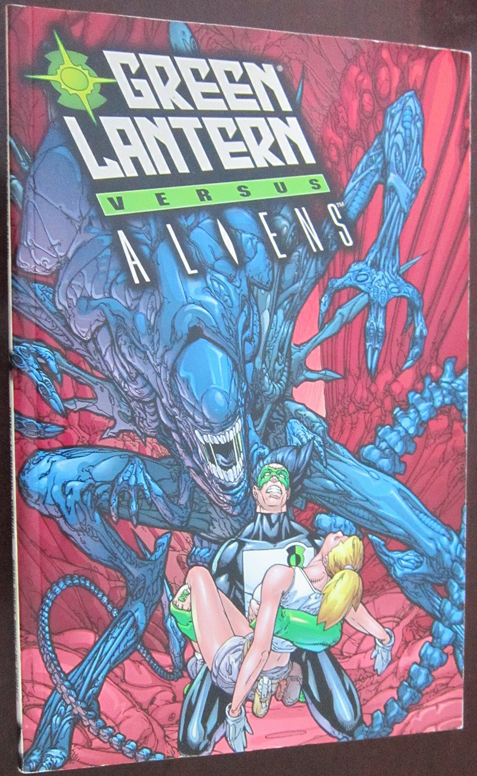 Green Lantern vs. Aliens (Green Lantern (Graphic Novels)) Manga