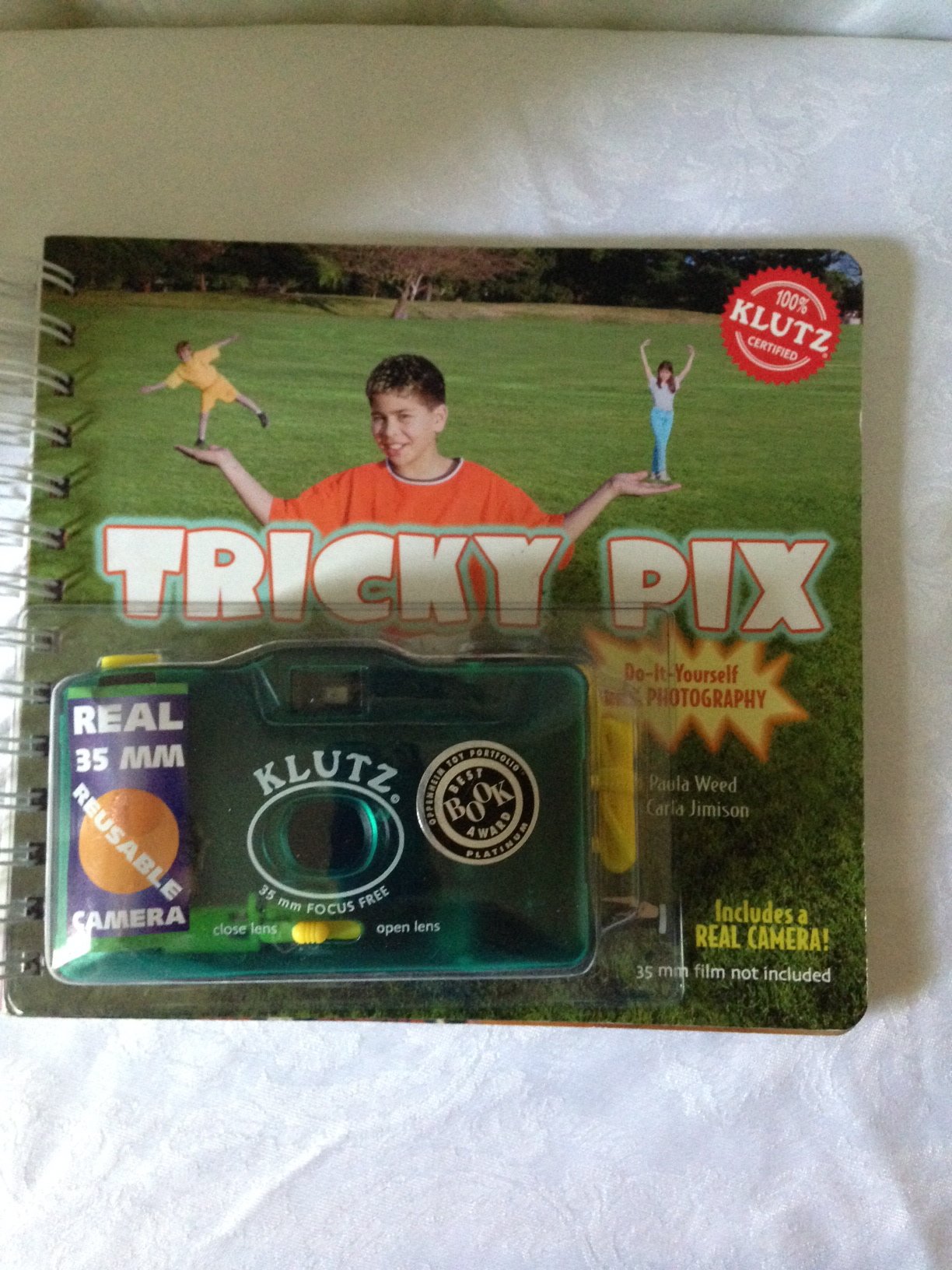 Tricky Pix: Do It Yourself Trick Photography With Camera (Klutz) Non-fiction