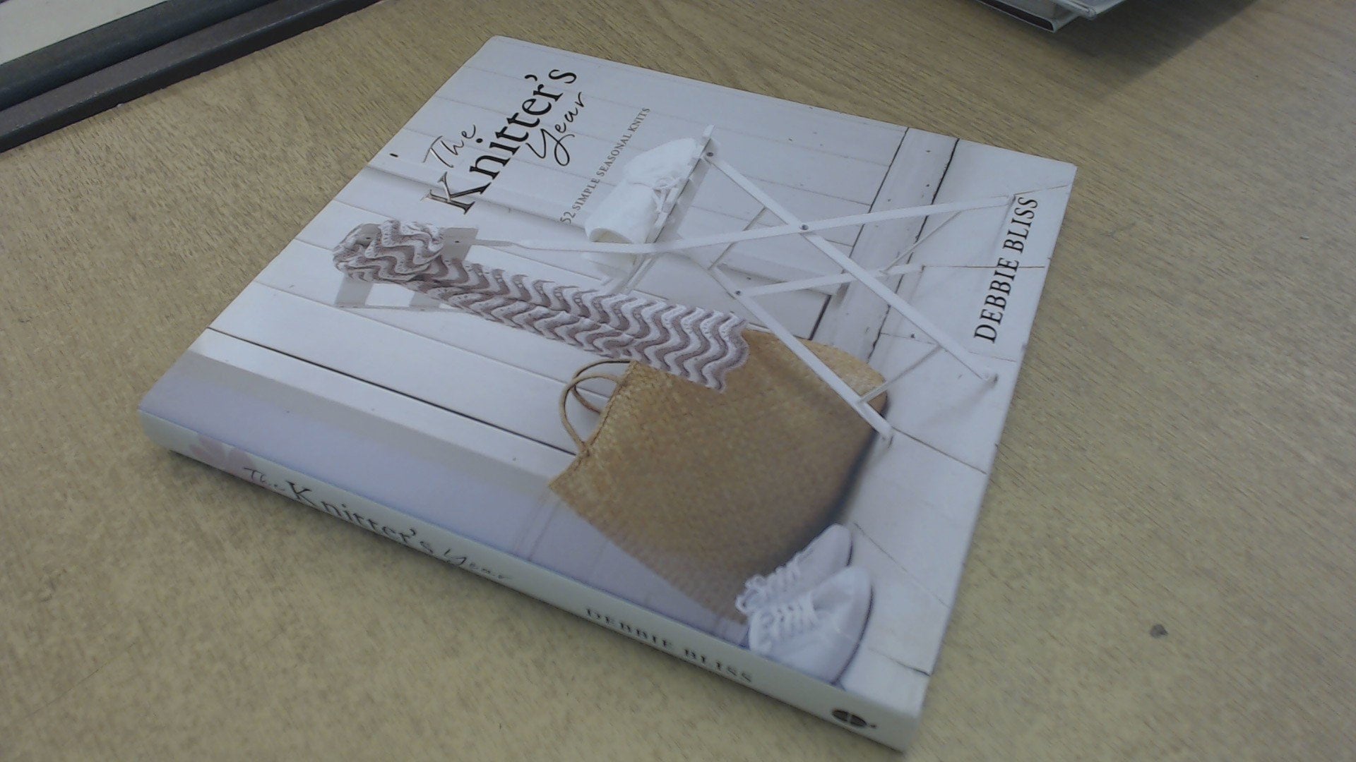 The Knitter's Year: 52 Make-in-a-Week Projects-Quick Gifts and Seasonal Knits Hobbies & Crafts