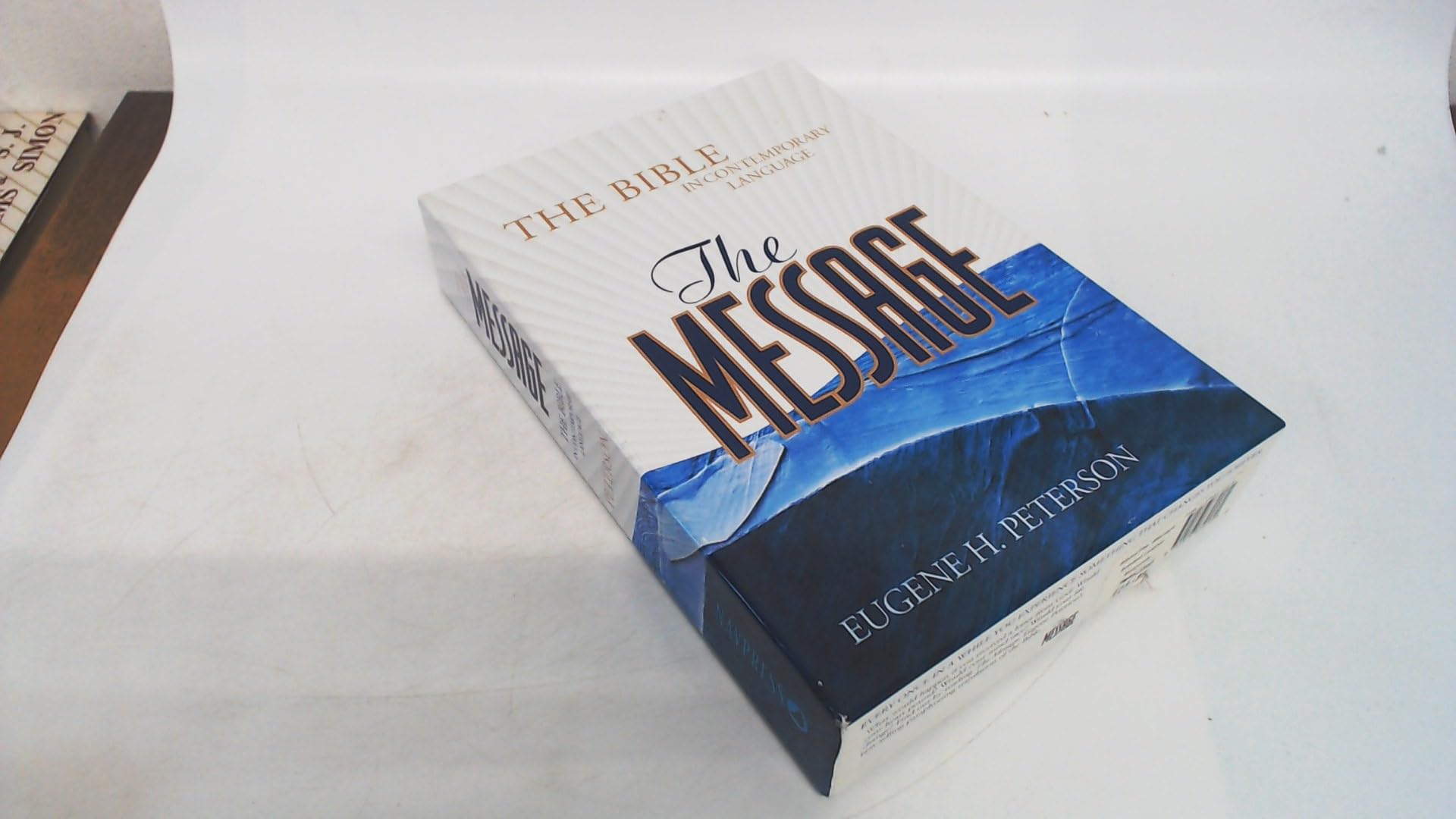 The Bible the Message: Burgundy Bonded Leather Religion & Esotericism