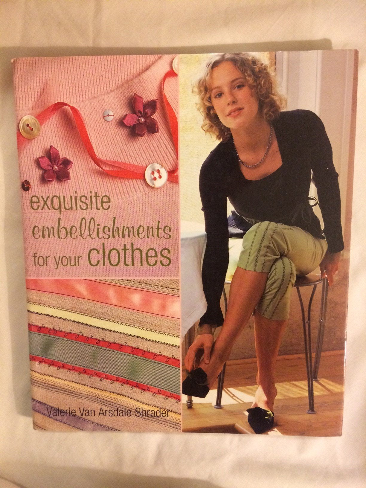 Exquisite Embellishments for Your Clothes Hobbies & Crafts