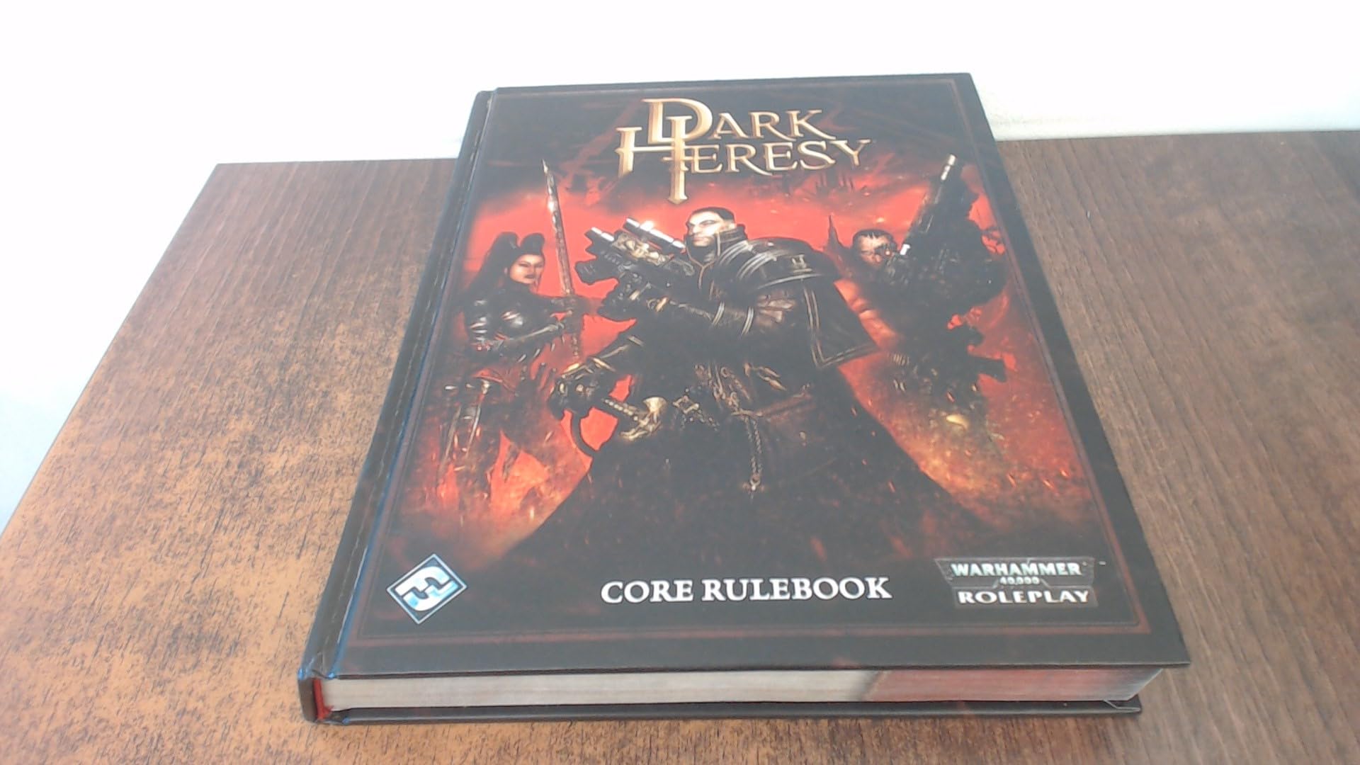 Warhammer 40.000, Dark Heresy - Core Rulebook: Roleplaying in the Grim. Darkness of the 41st Millennium (Warhammer 40,000 Roleplay) Leisure & Fun