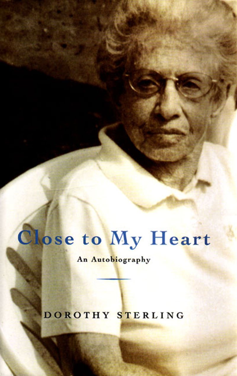 Close To My Heart: An Autobiography Art & Literature