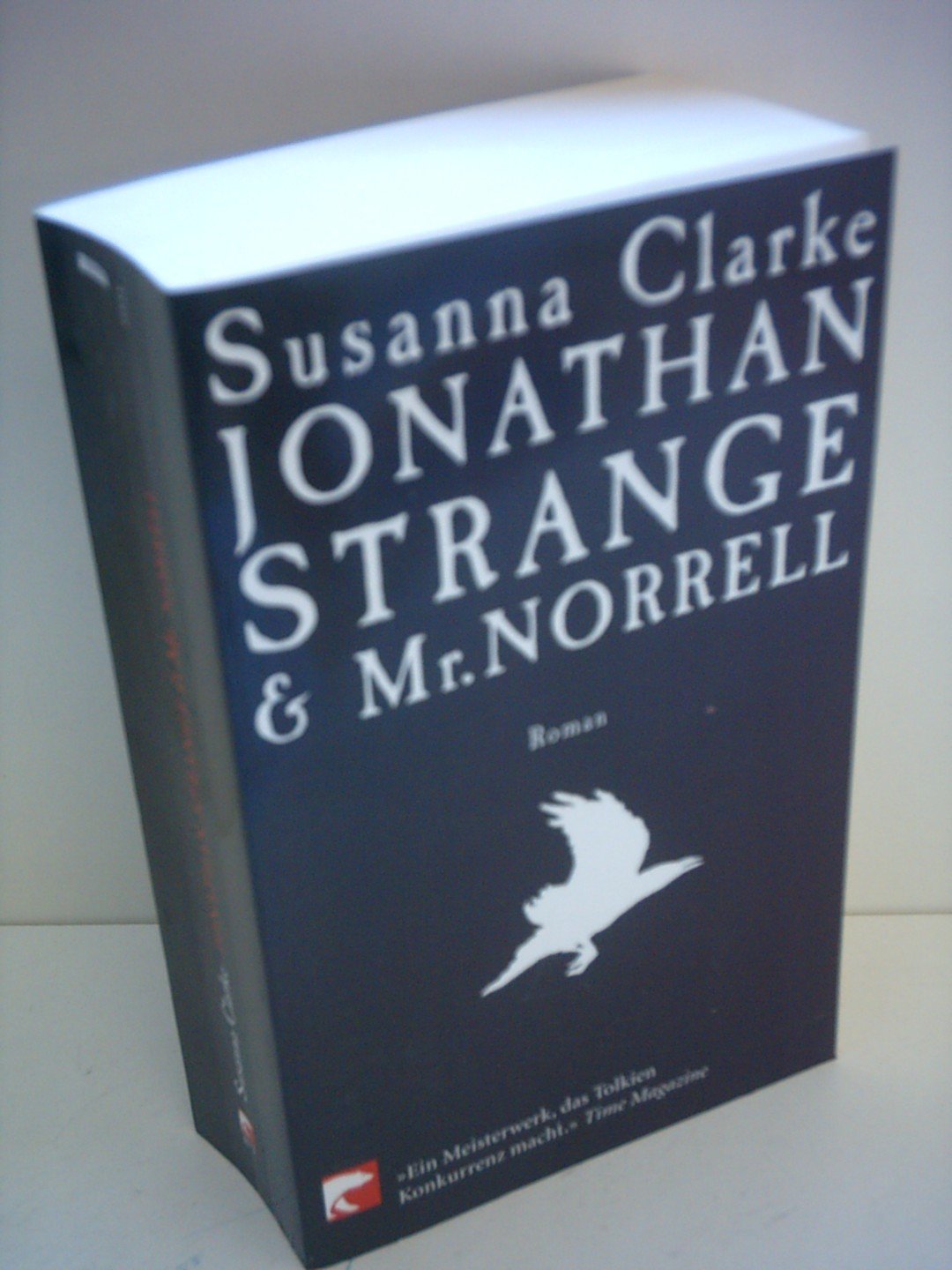 Jonathan Strange & Mr Norrell, English edition: A novel Fiction
