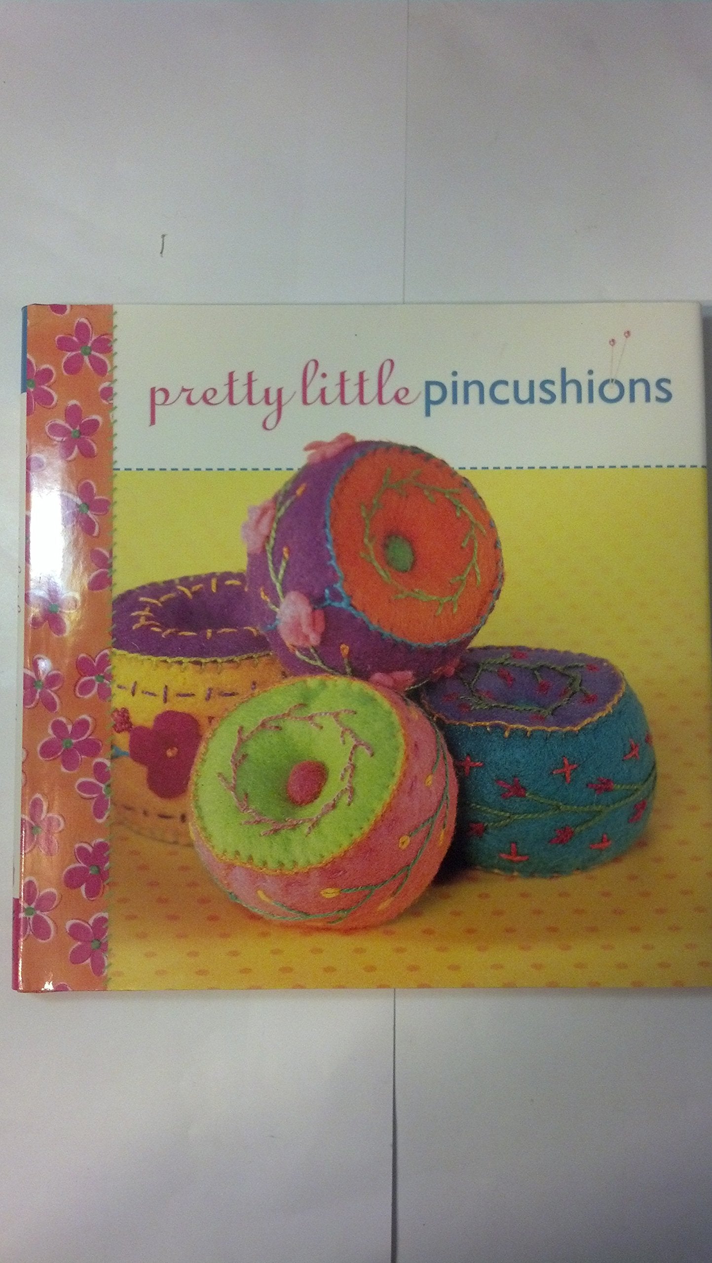 Pretty Little Pincushions book