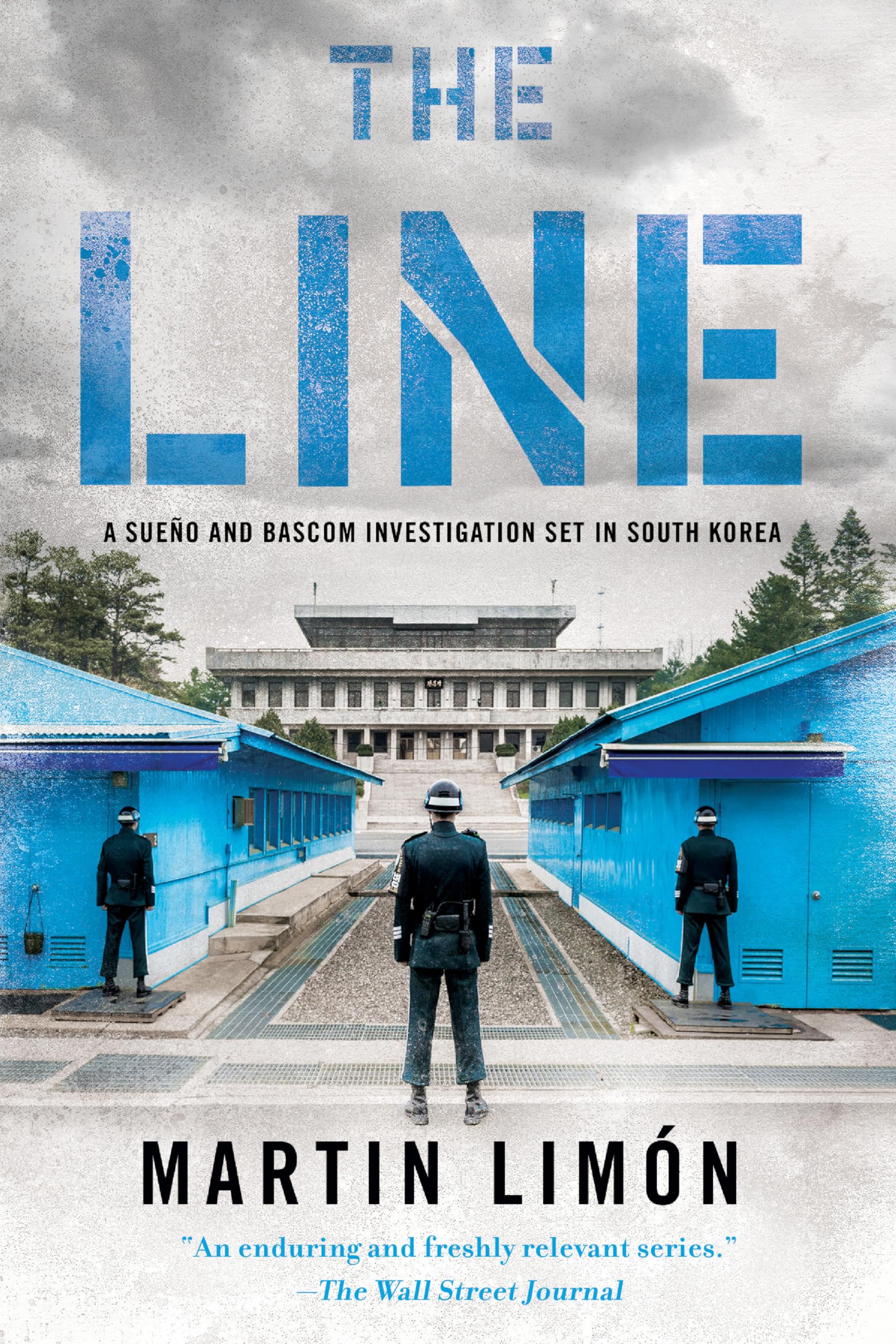 The Line: Sueno and Bascom #13 (A Sergeants Sueño and Bascom Novel, Band 13) Action & Adventure