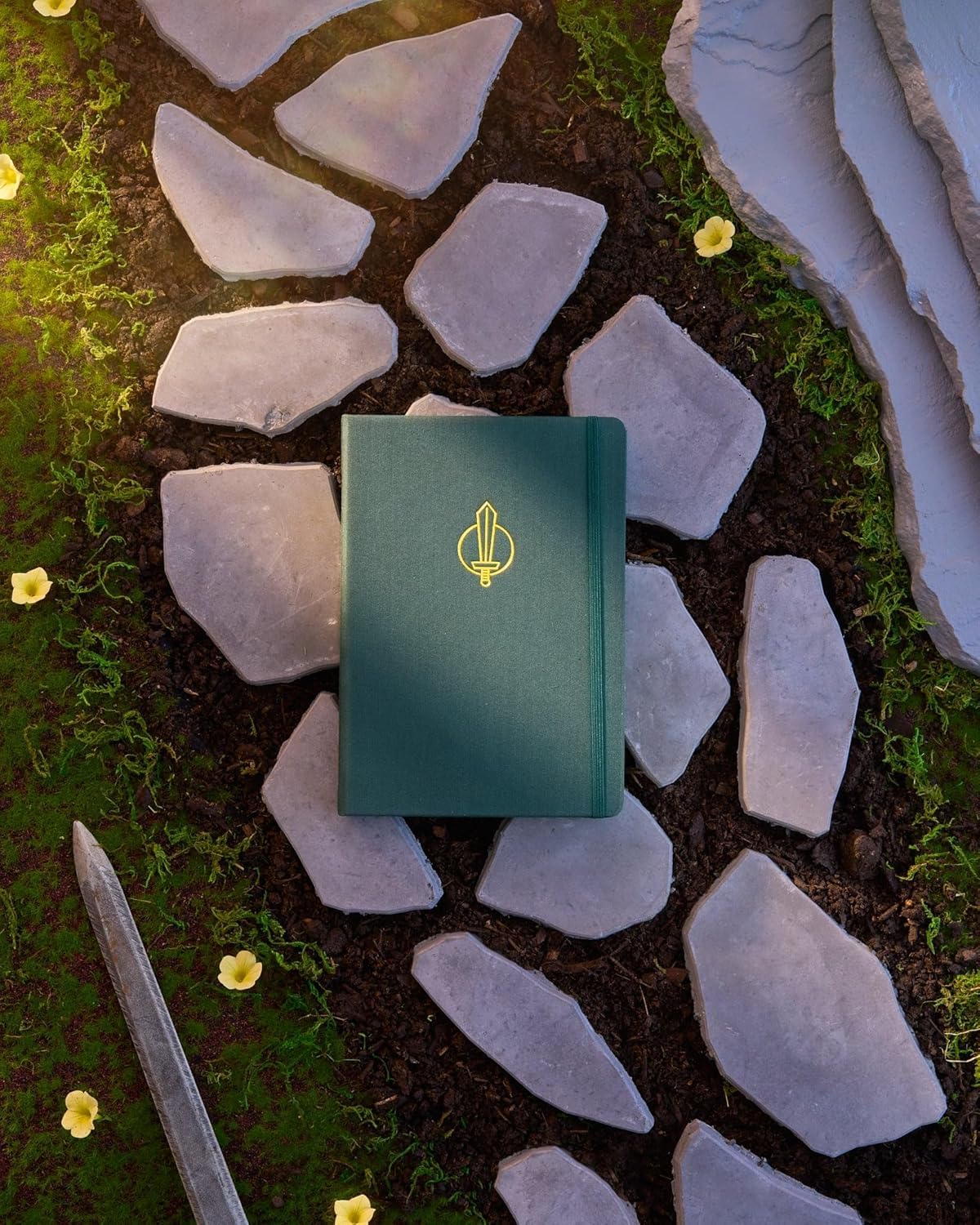 The Hero's Journal Legend of Istoria Wildwood Green Leisure, Home & Garden