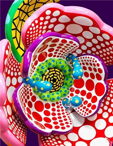 Yayoi Kusama : I Spend Each Day Embracing Flowers Film, Art & Culture