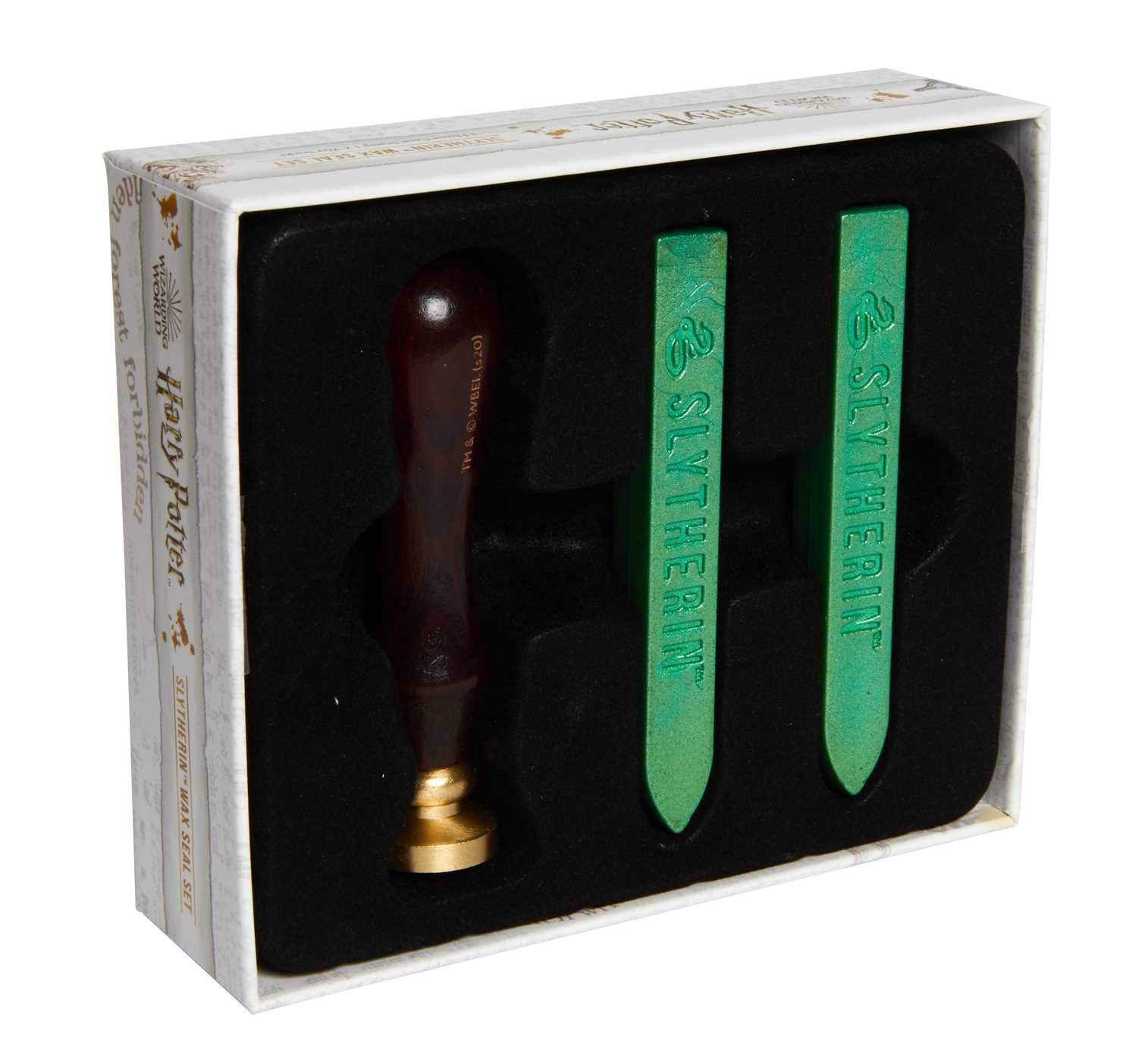 Insight Editions: HARRY POTTER SLYTHERIN WAX SEA Film, Art & Culture