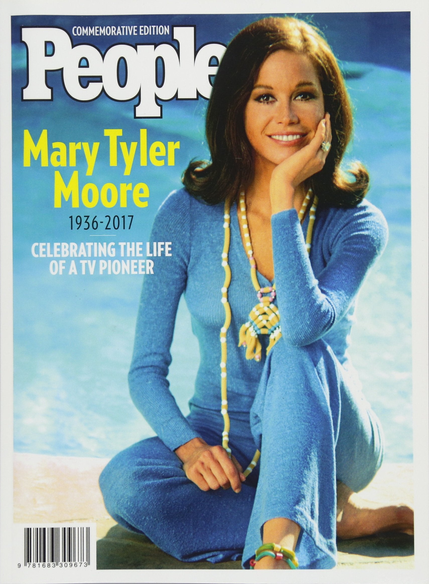 PEOPLE Mary Tyler Moore 1936-2017: Celebrating the Life of a TV Pioneer Art & Literature Books