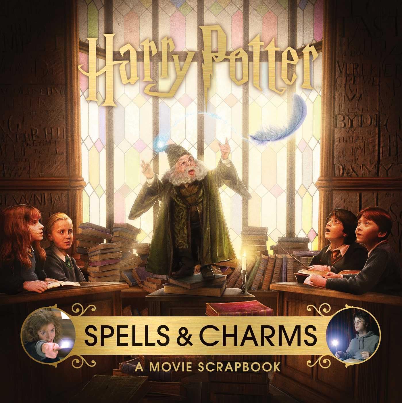 Harry Potter: Spells and Charms: A Movie Scrapbook (Movie Scrapbooks) Non-fiction