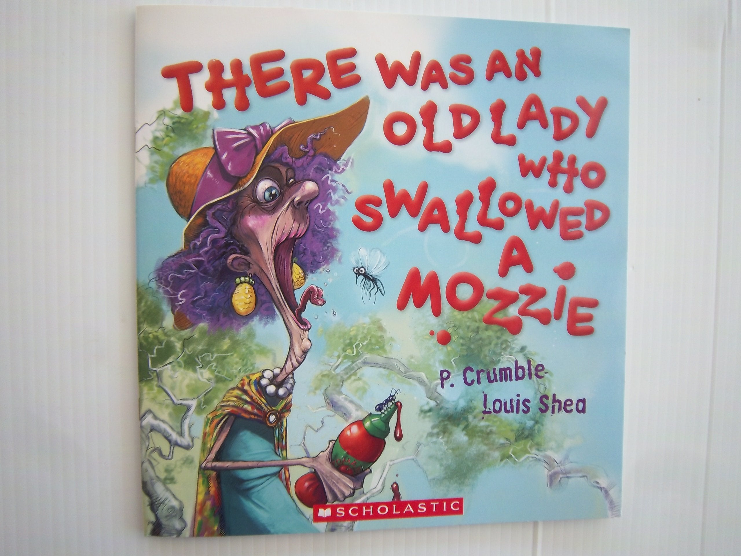 There Was an Old Lady Who Swallowed a Mozzie Books