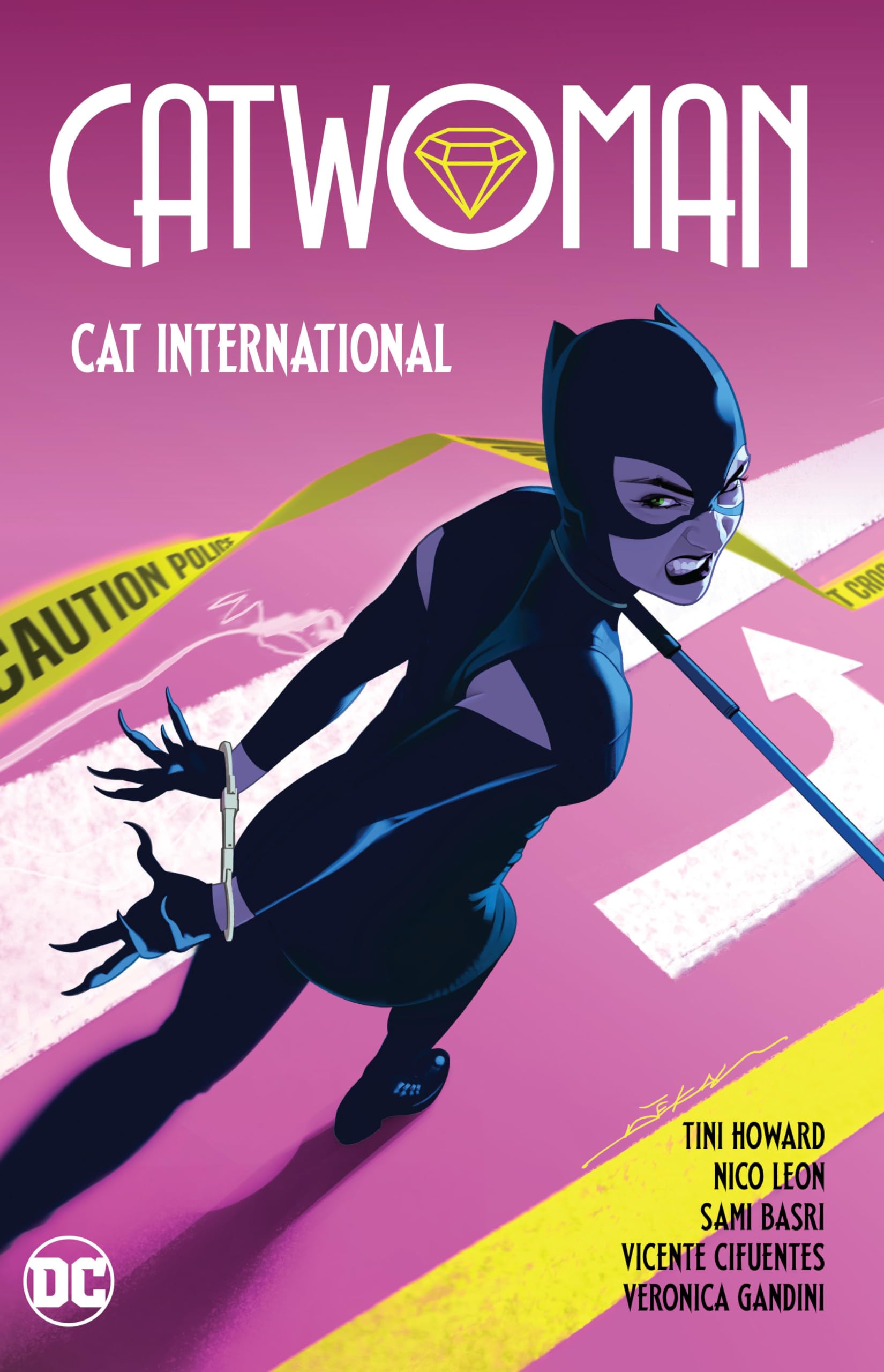 Catwoman Vol. 2: Cat International Manga