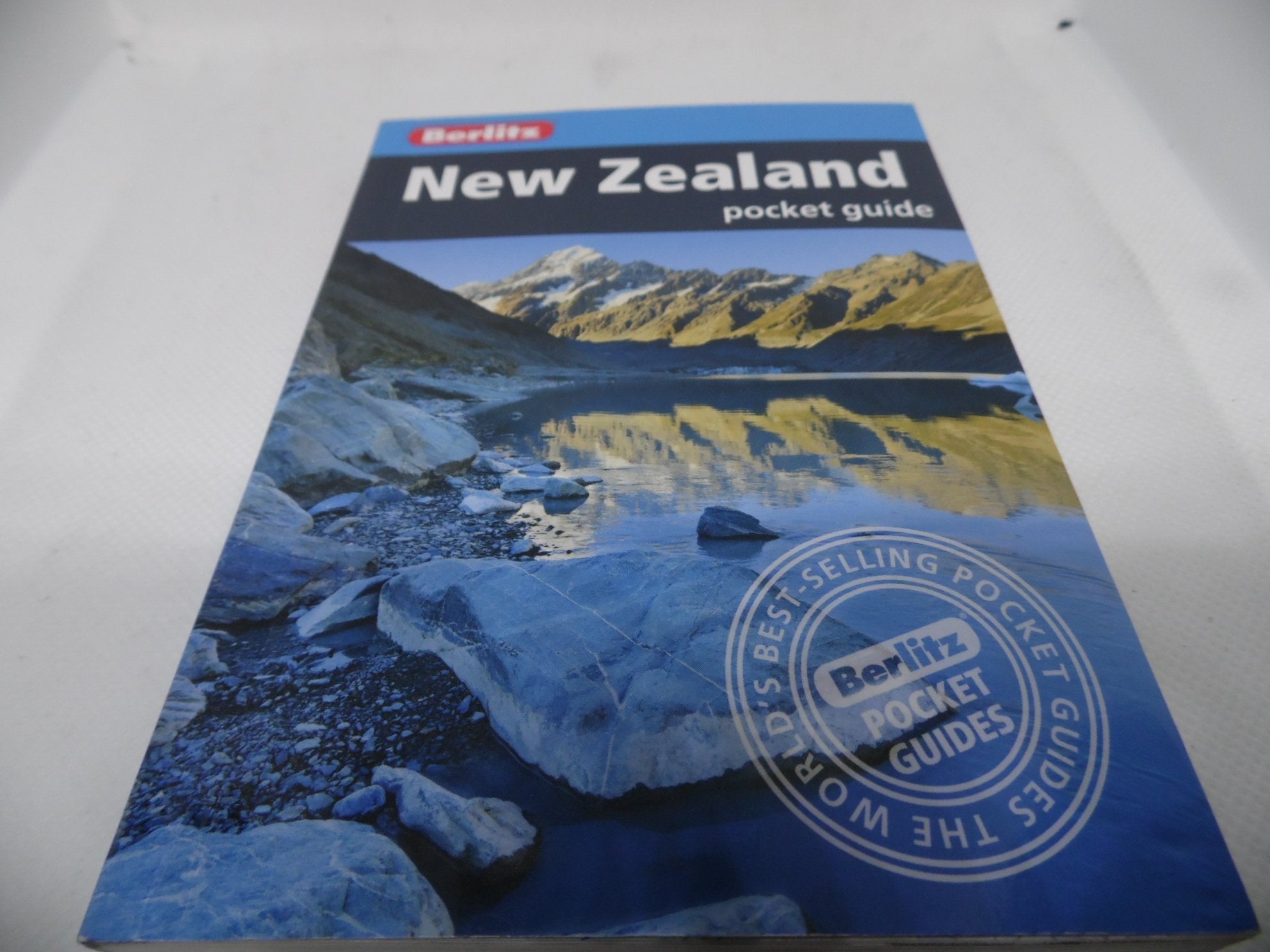 Berlitz: New Zealand Pocket Guide (Berlitz Pocket Guides) Leisure, Home & Garden