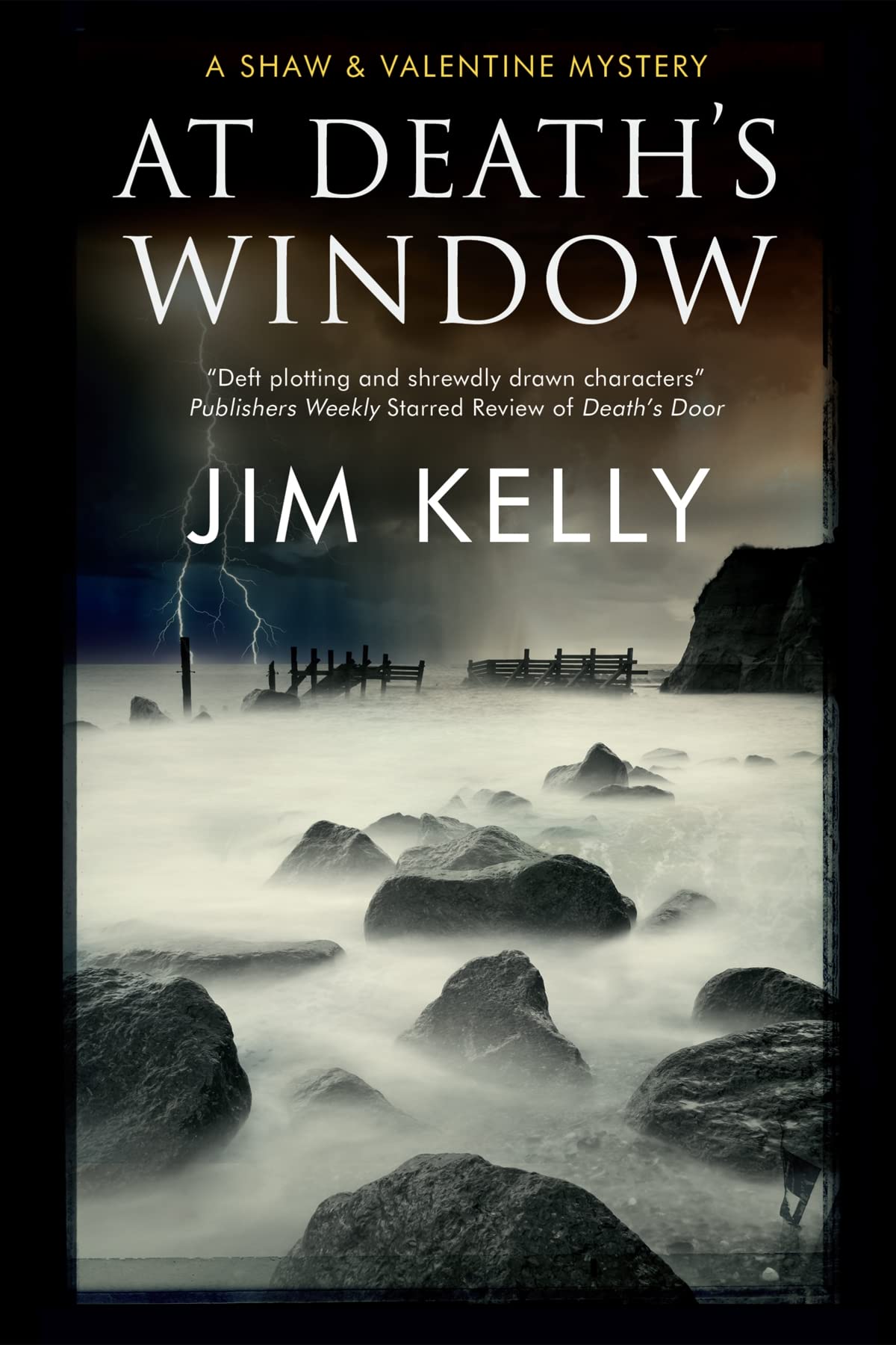 At Death's Window (Shaw & Valentine Mysteries, Band 5) Contemporary literature