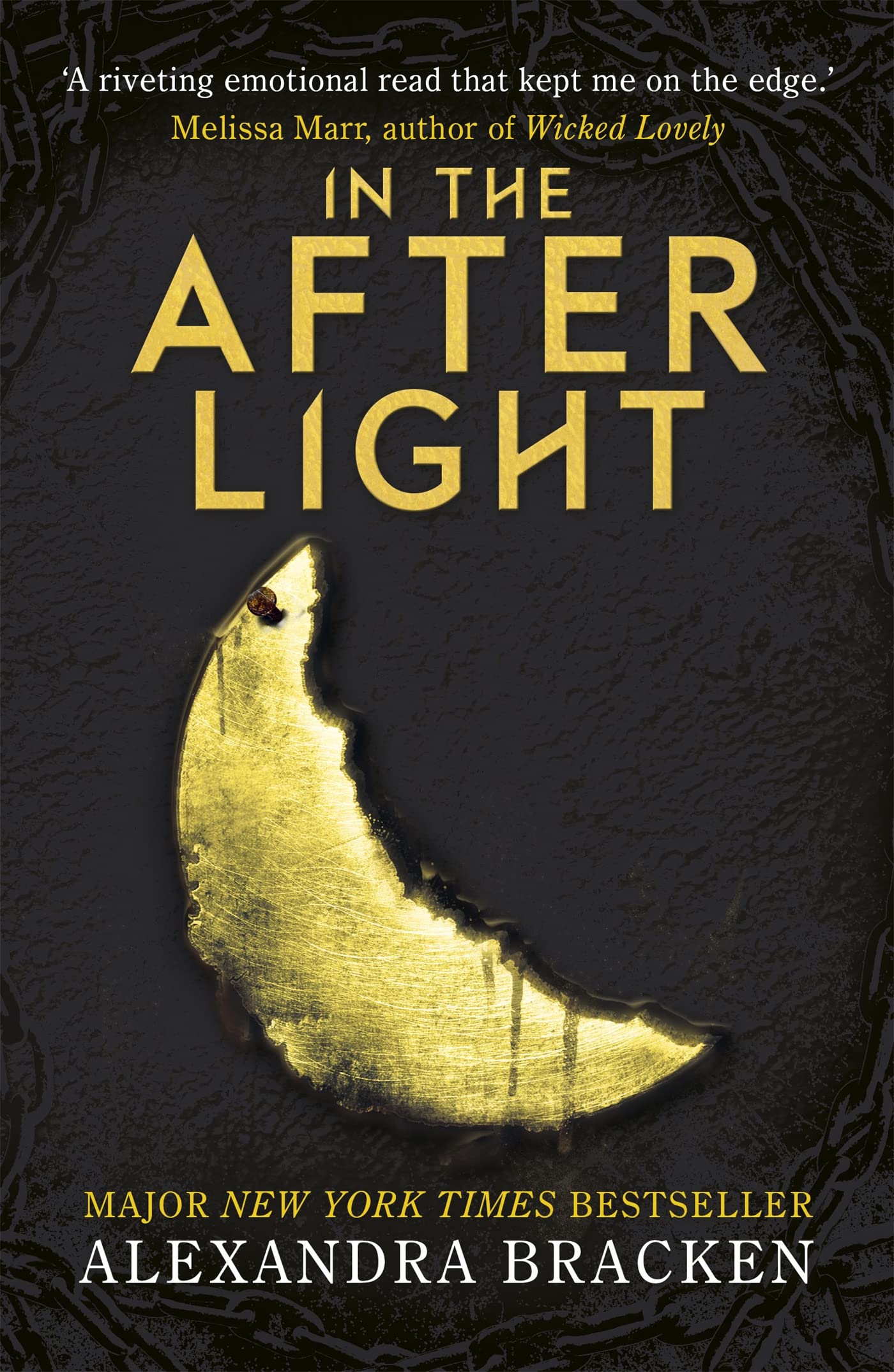 In the Afterlight: Book Three in the heart-stopping dystopian series from the bestselling author of LORE (A Darkest Minds Novel) Fiction