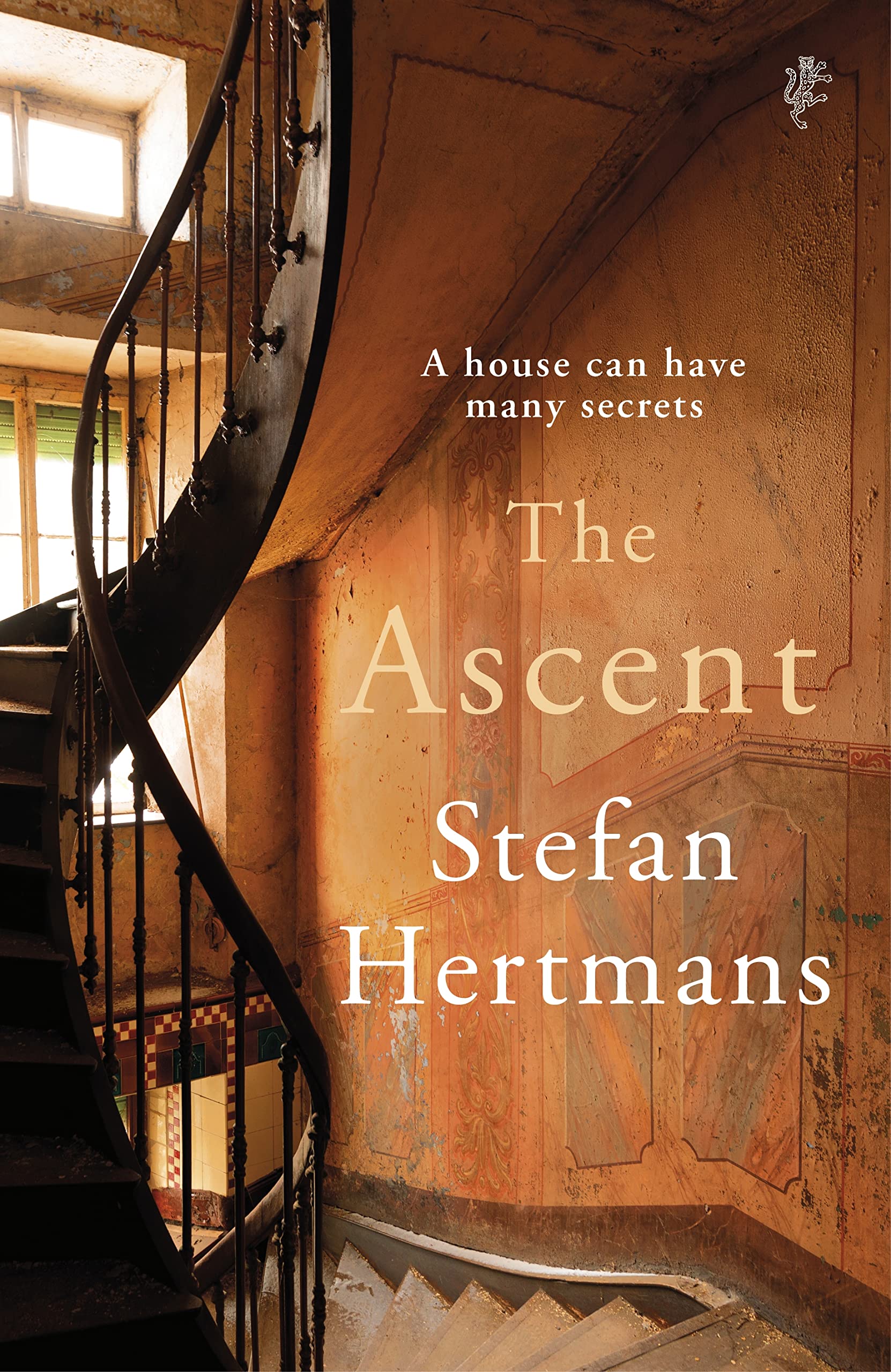 The Ascent: A house can have many secrets Contemporary literature