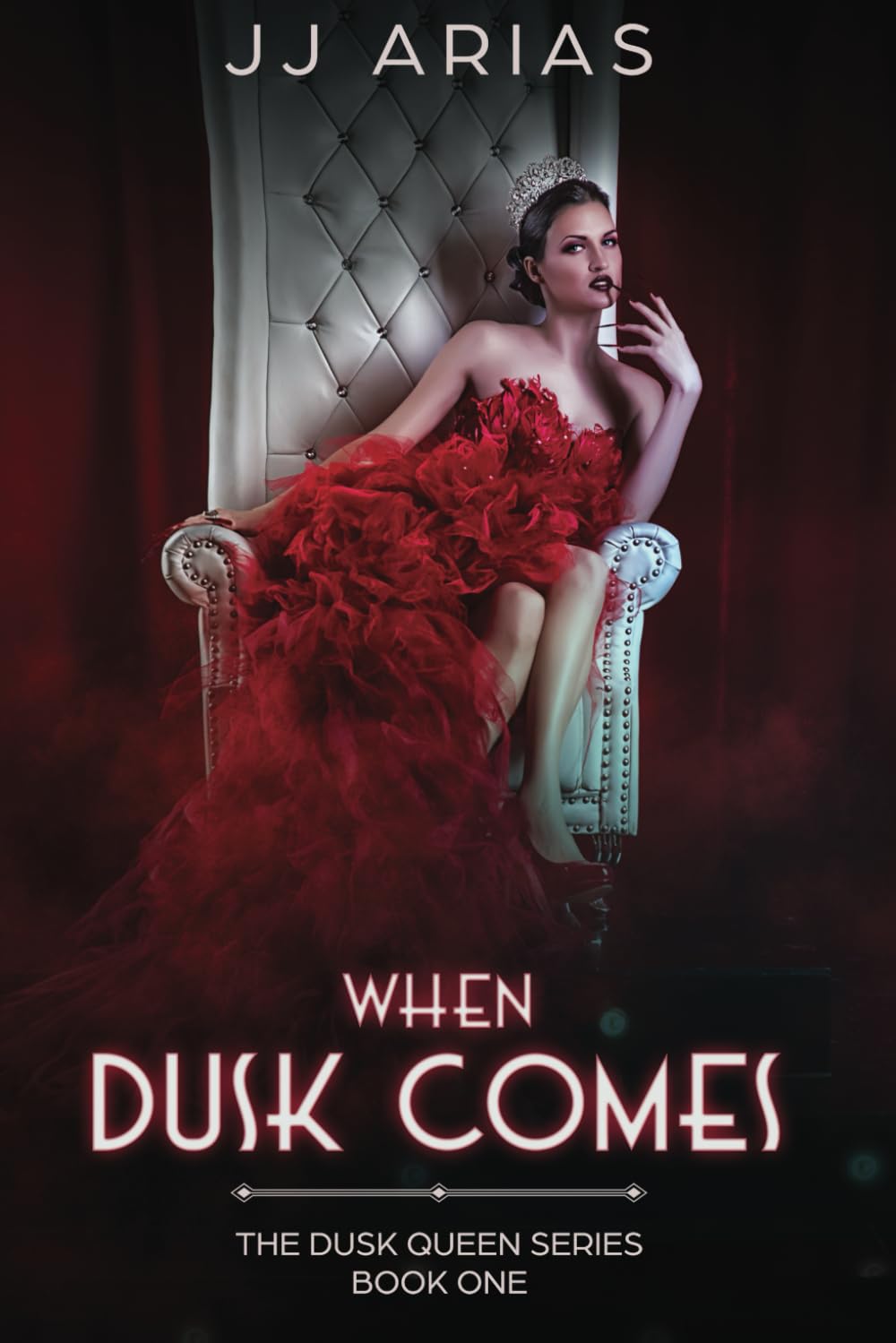 When Dusk Comes: Book One in the Dusk Queen Series Contemporary literature