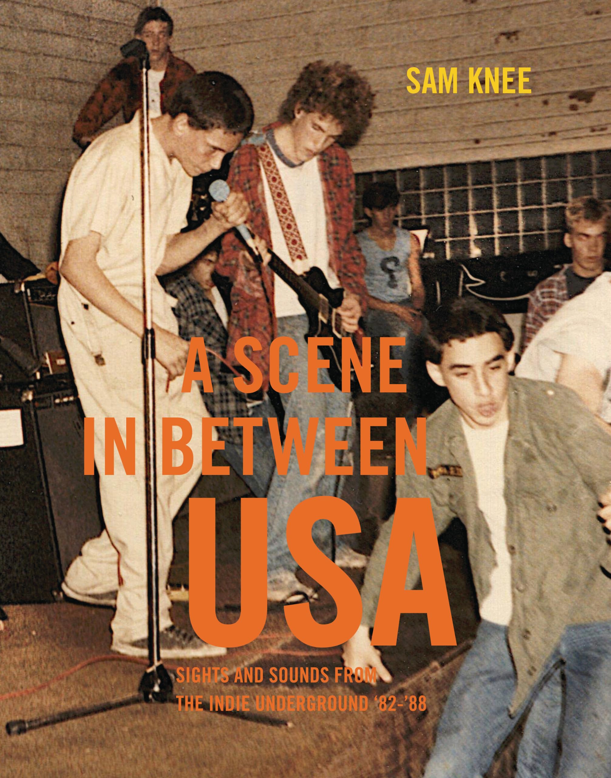 A Scene in Between USA: The sounds and styles of American indie, 1983-1989 Social Sciences