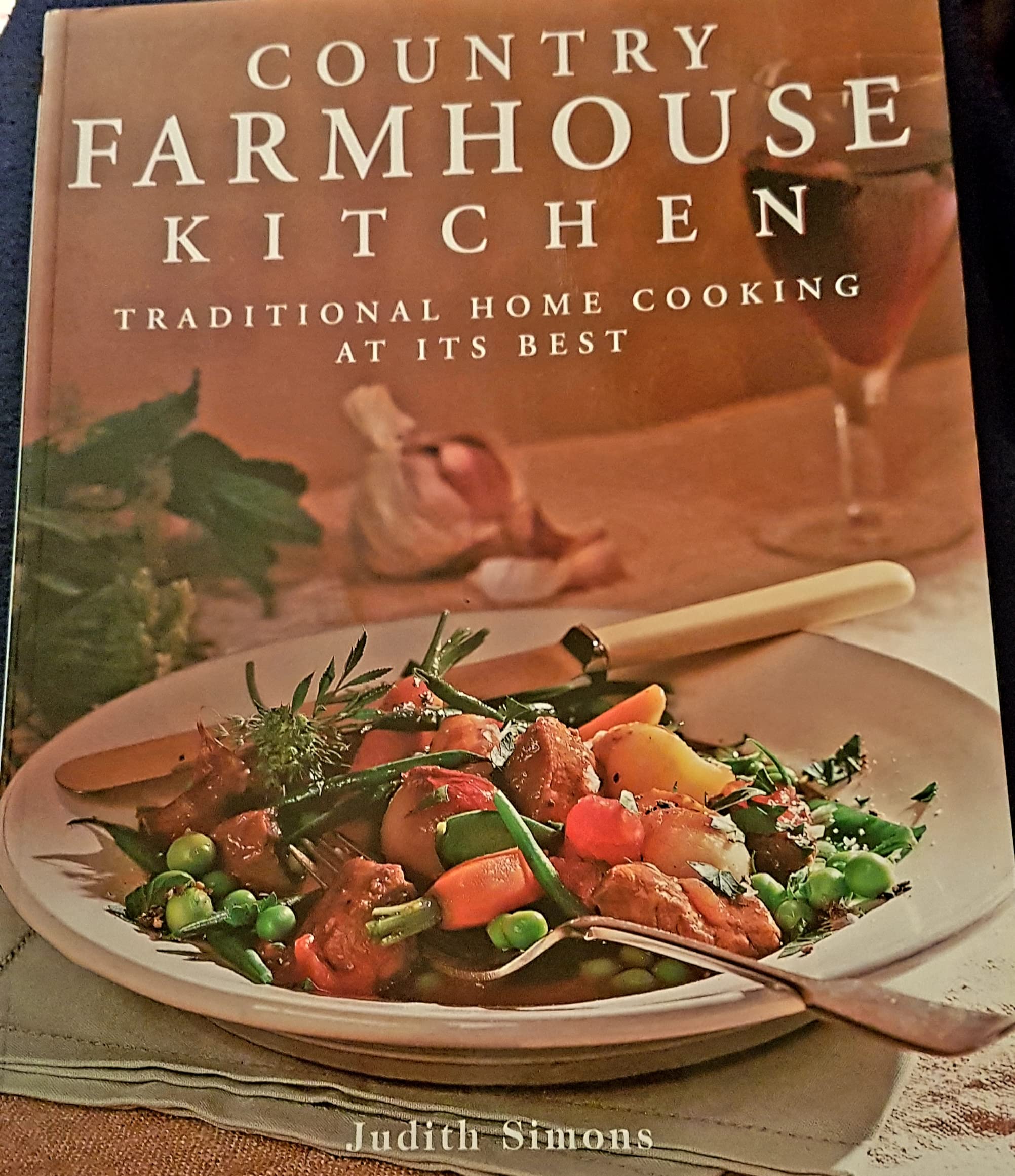 Country Farmhouse Kitchen Traditional Home Cooking At Its Best Books