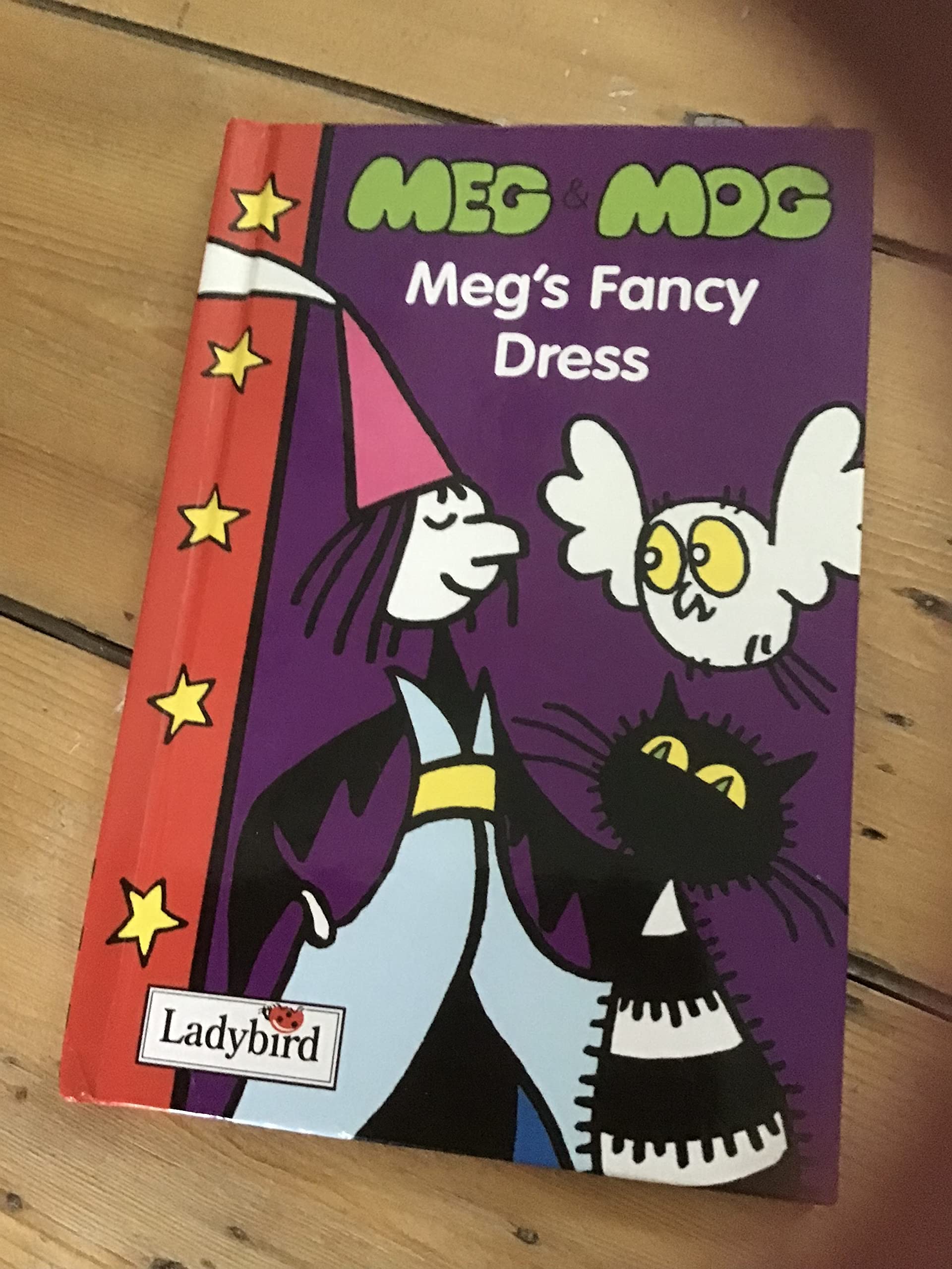 Meg & Mog - Meg's Fancy Dress (Meg and Mog Books) Novels & Short Stories